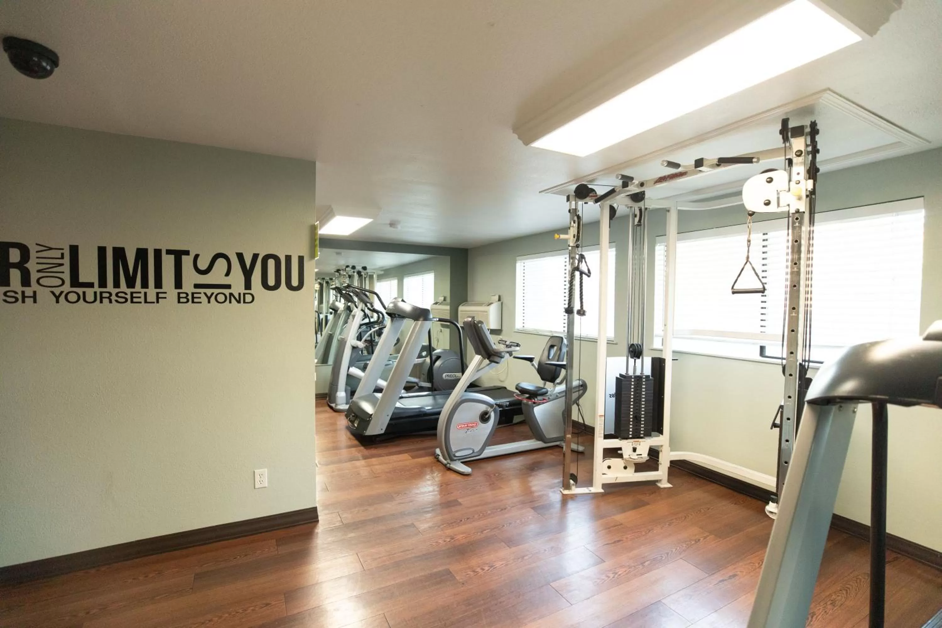 Fitness centre/facilities in Oxnard Inn Lancaster