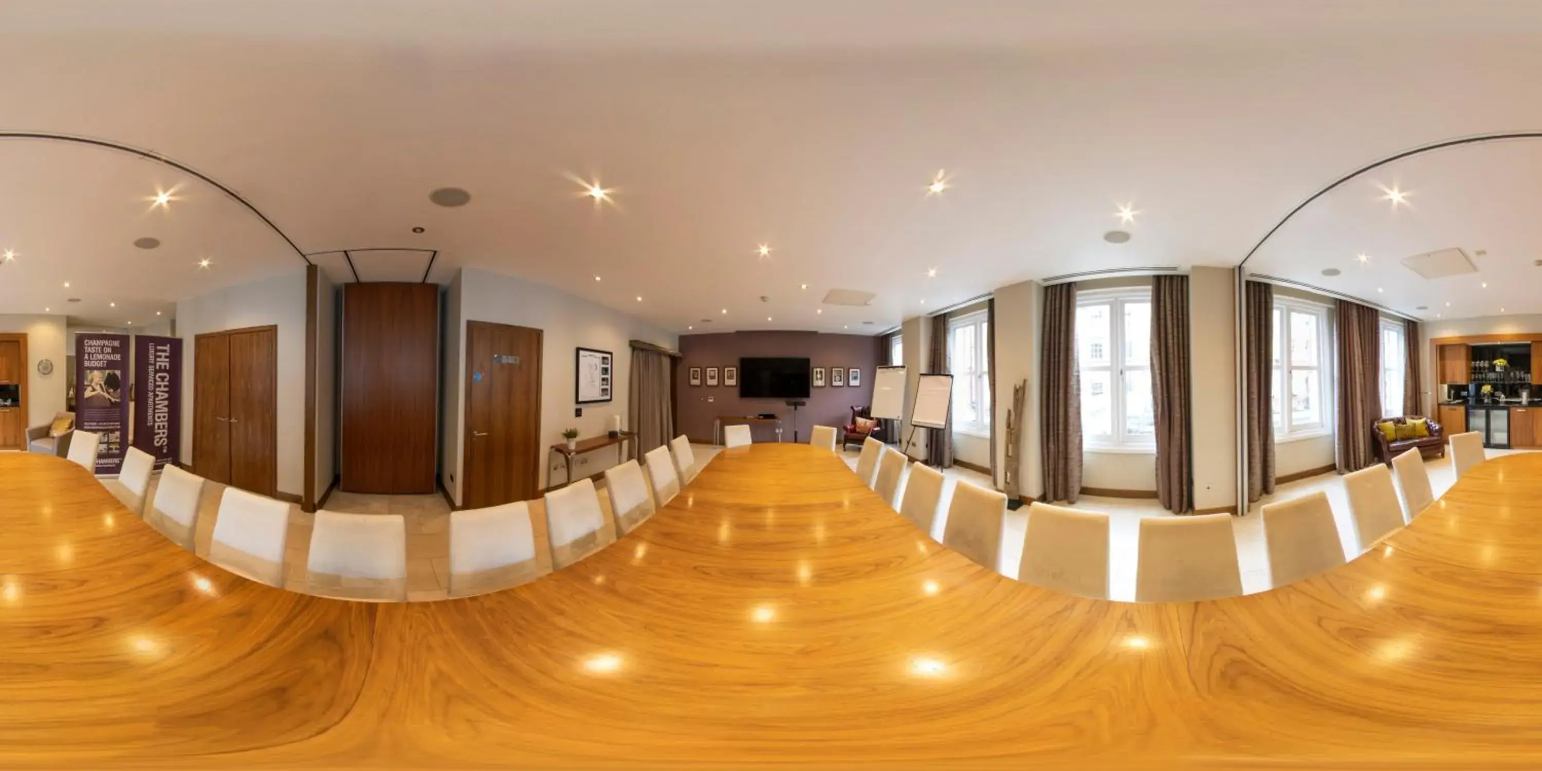 Business facilities in The Chambers