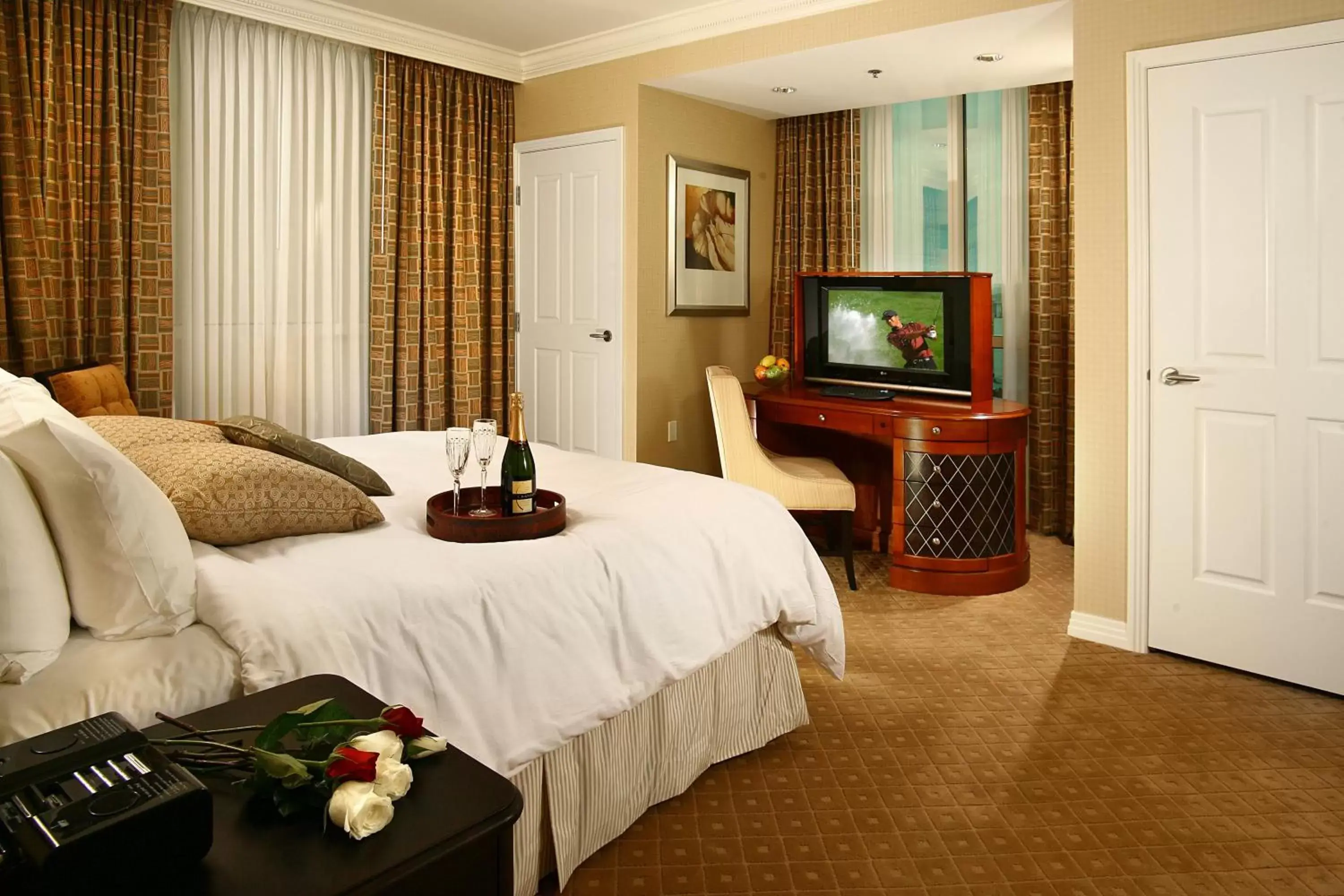 Bed in Luxury Suites International at The Signature