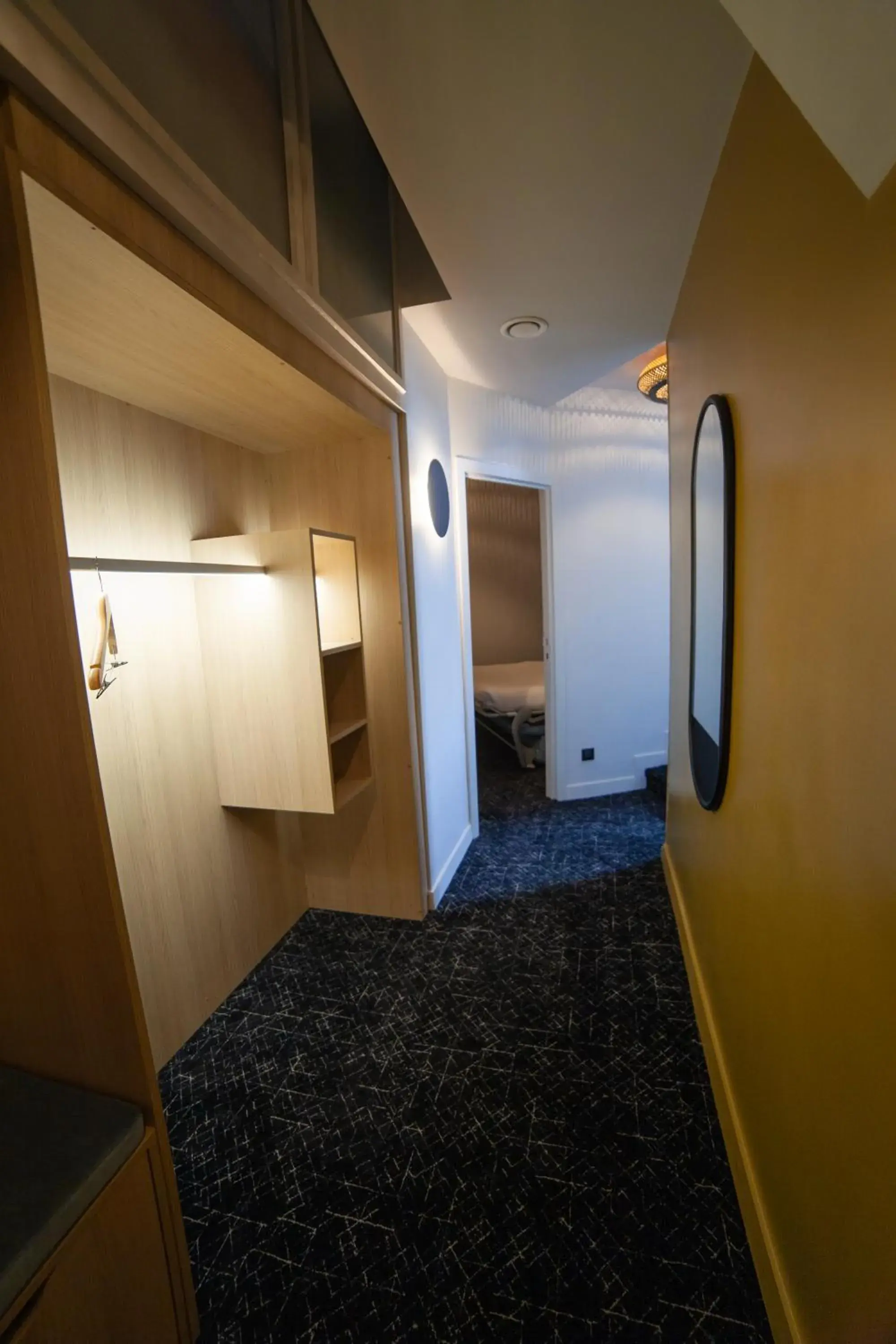 Bedroom, Bathroom in Hotel Kana