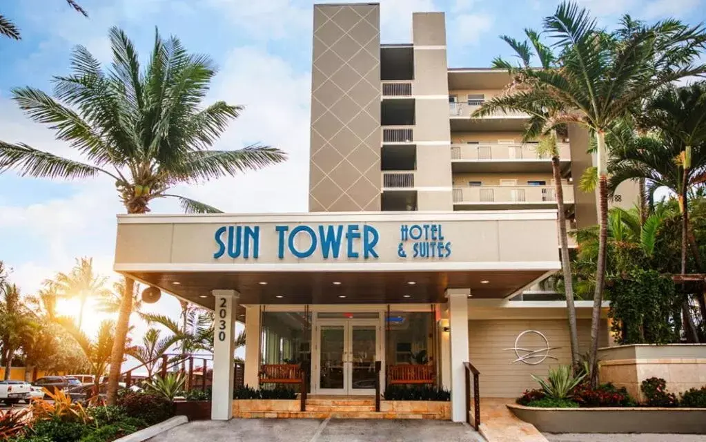 Facade/entrance, Property Building in Sun Tower Hotel & Suites on the Beach