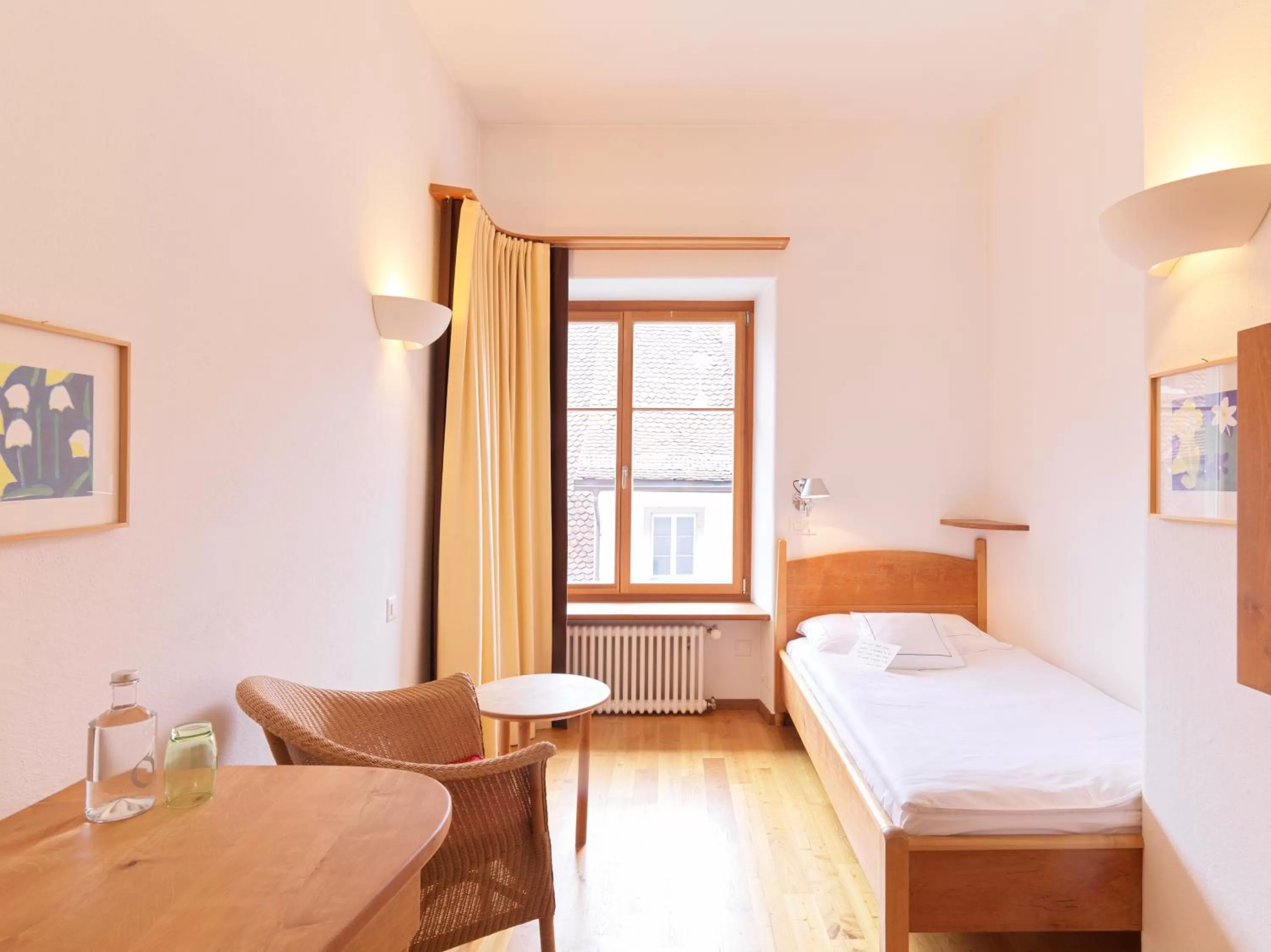 Photo of the whole room, Bed in City-Hotel Ochsen