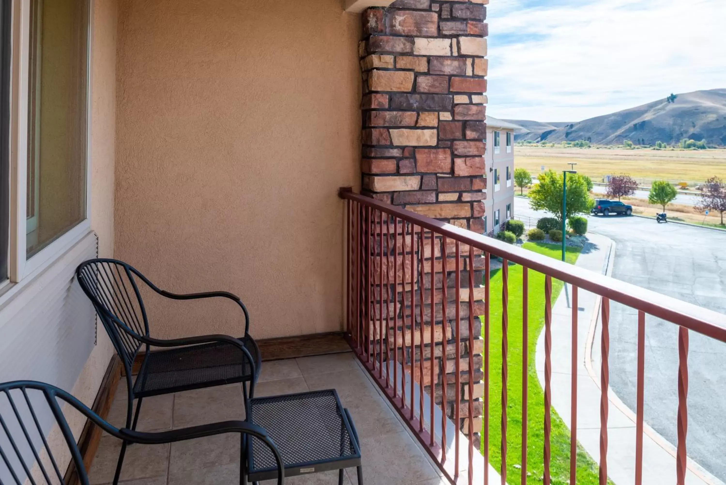 Photo of the whole room, Balcony/Terrace in Holiday Inn Express Hotel & Suites Gunnison, an IHG Hotel