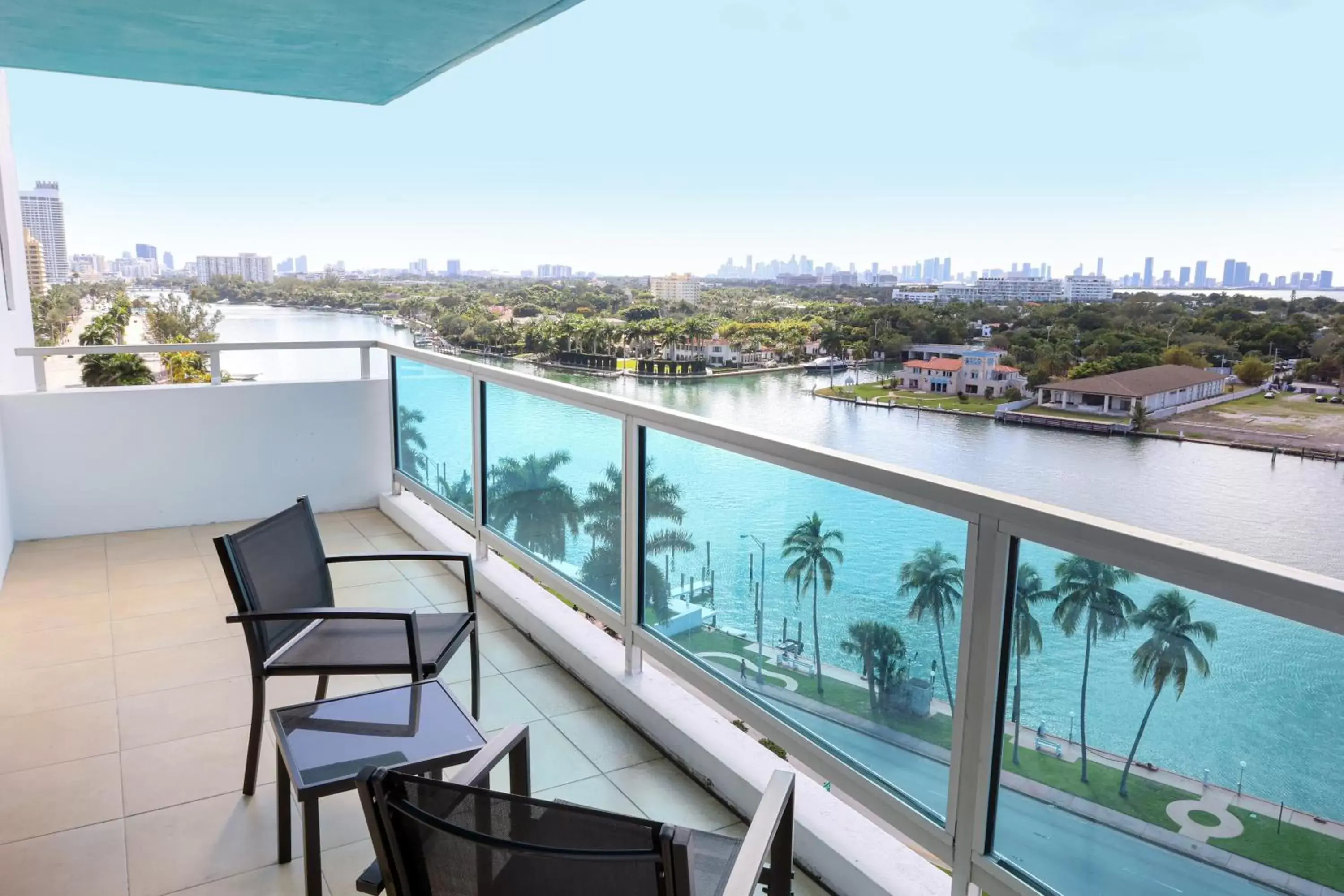 Balcony/Terrace, Pool View in Seacoast Suites on Miami Beach