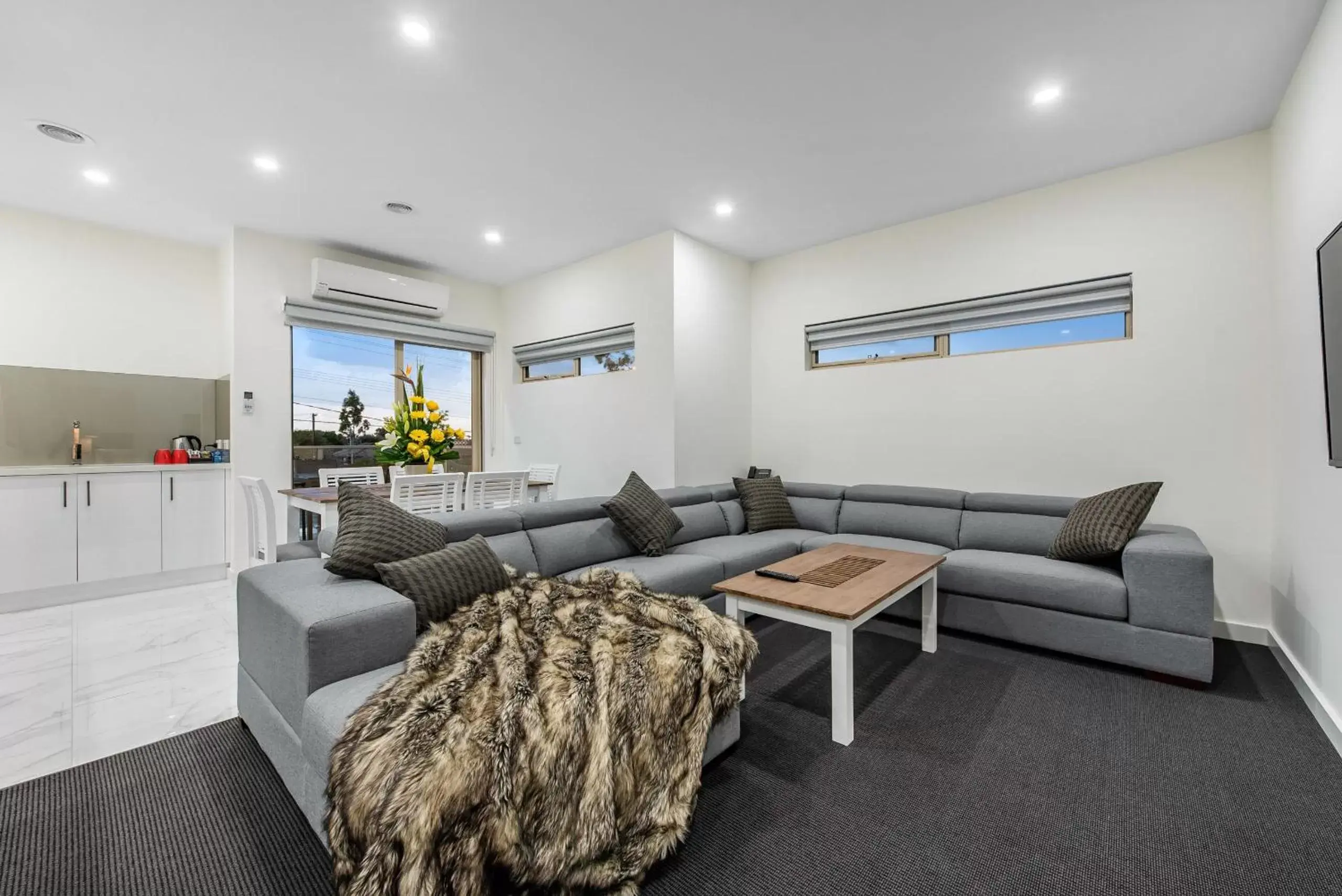 Two-Bedroom Apartment in Melbourne Airport Motel Two-Bedroom Apartment in Melbourne Airport Motel