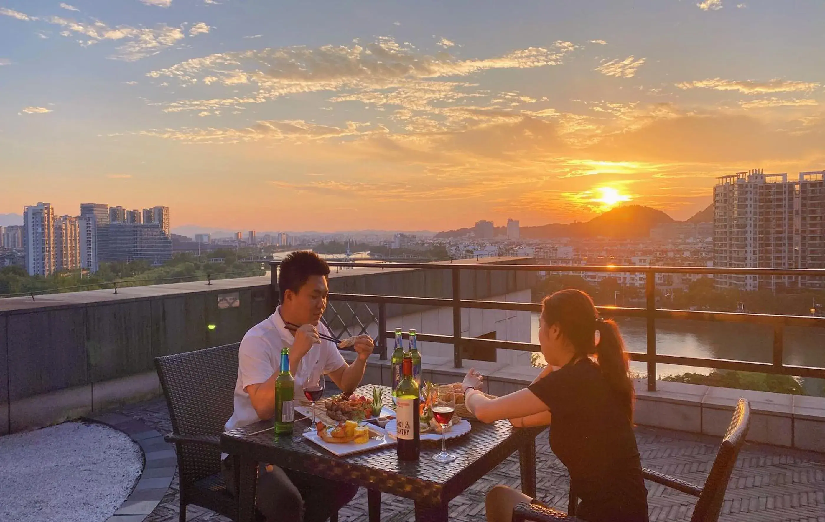 Lobby or reception in Crowne Plaza Huangshan Yucheng by IHG Lobby or reception in Crowne Plaza Huangshan Yucheng by IHG