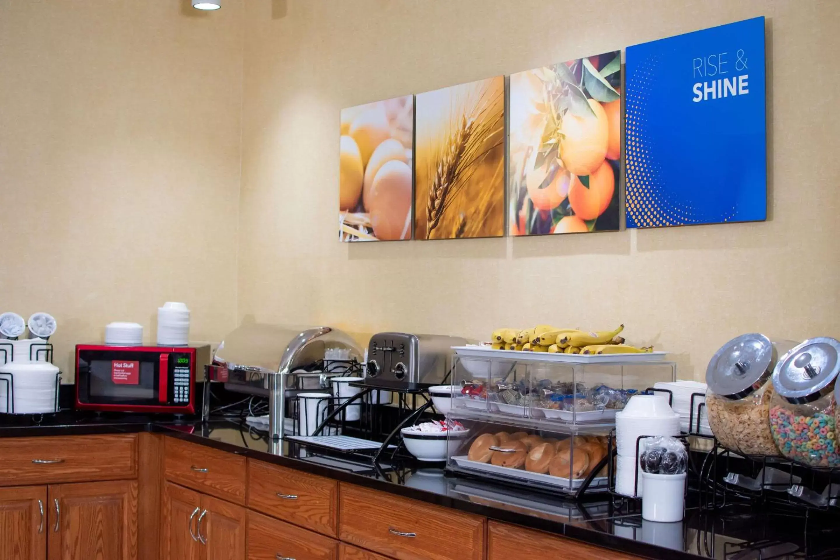 Breakfast in Comfort Inn Sioux City South