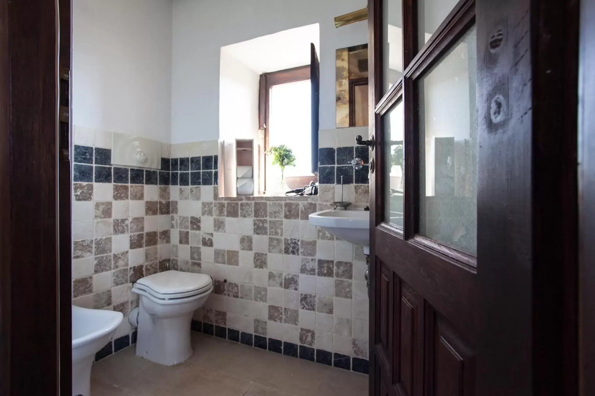 Photo of the whole room, Bathroom in Vinto House Civita