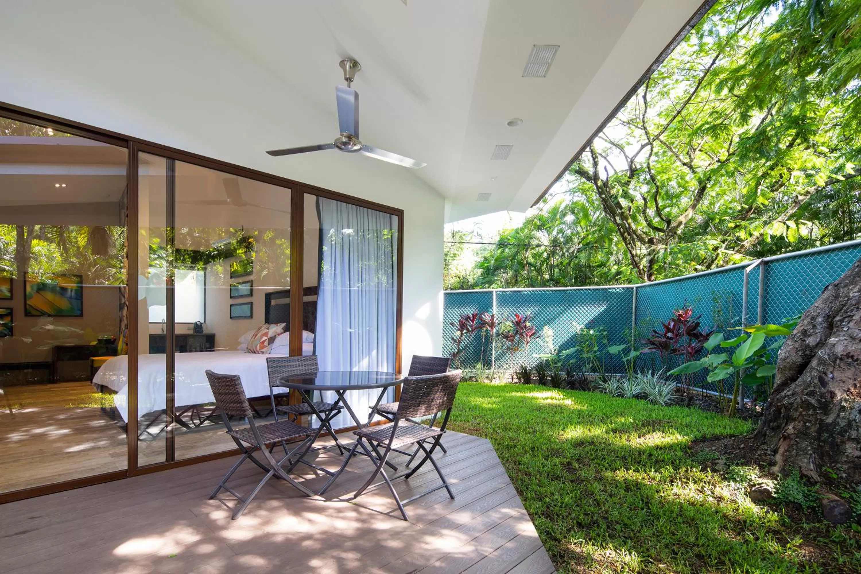 Patio in Pumilio Mountain & Ocean Hotel