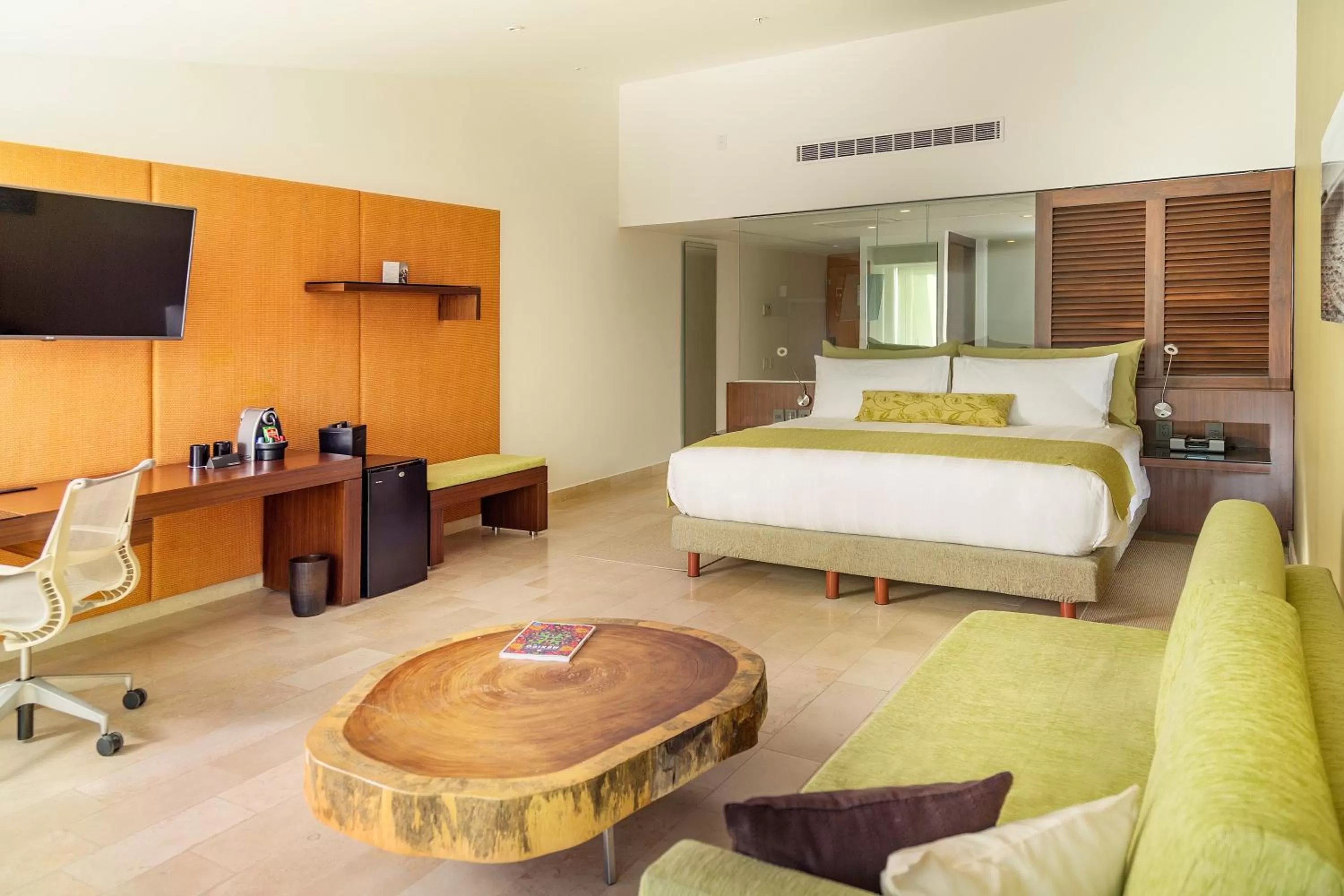 Bedroom, Bed in Presidente InterContinental Cancun Resort