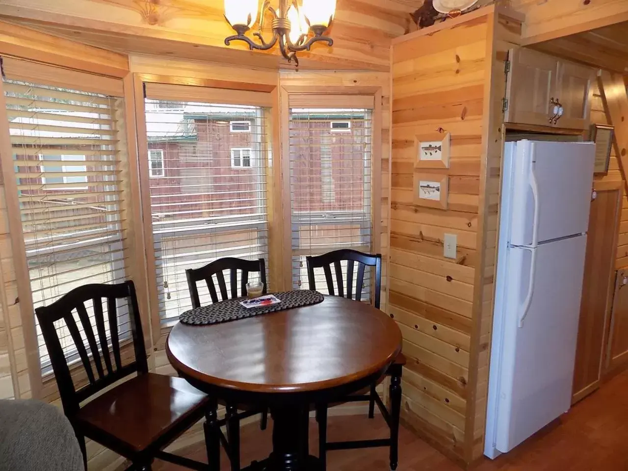 Dining Area in Cold Springs Resort