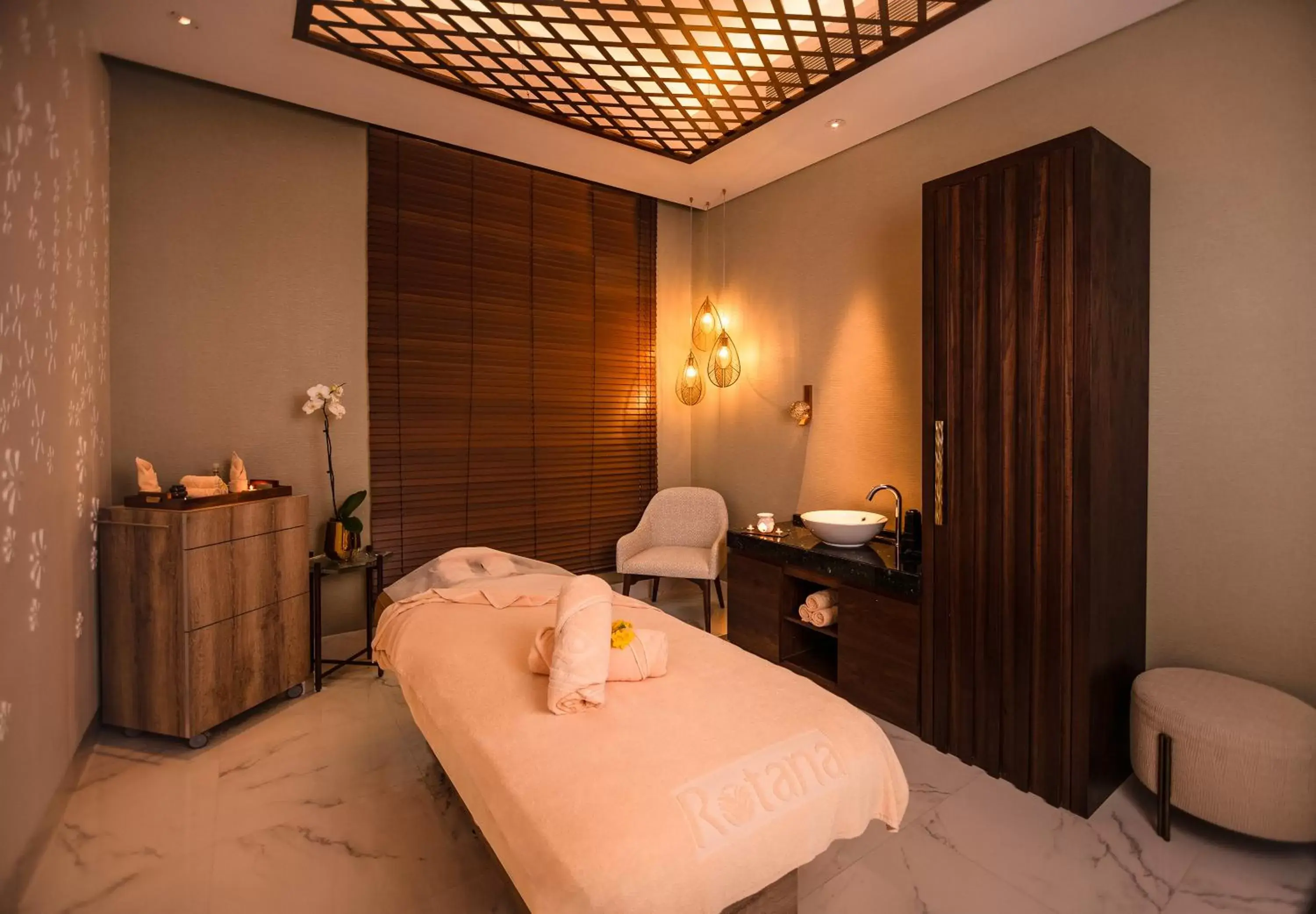 Massage, Spa/Wellness in Al Jaddaf Rotana Suite Hotel
