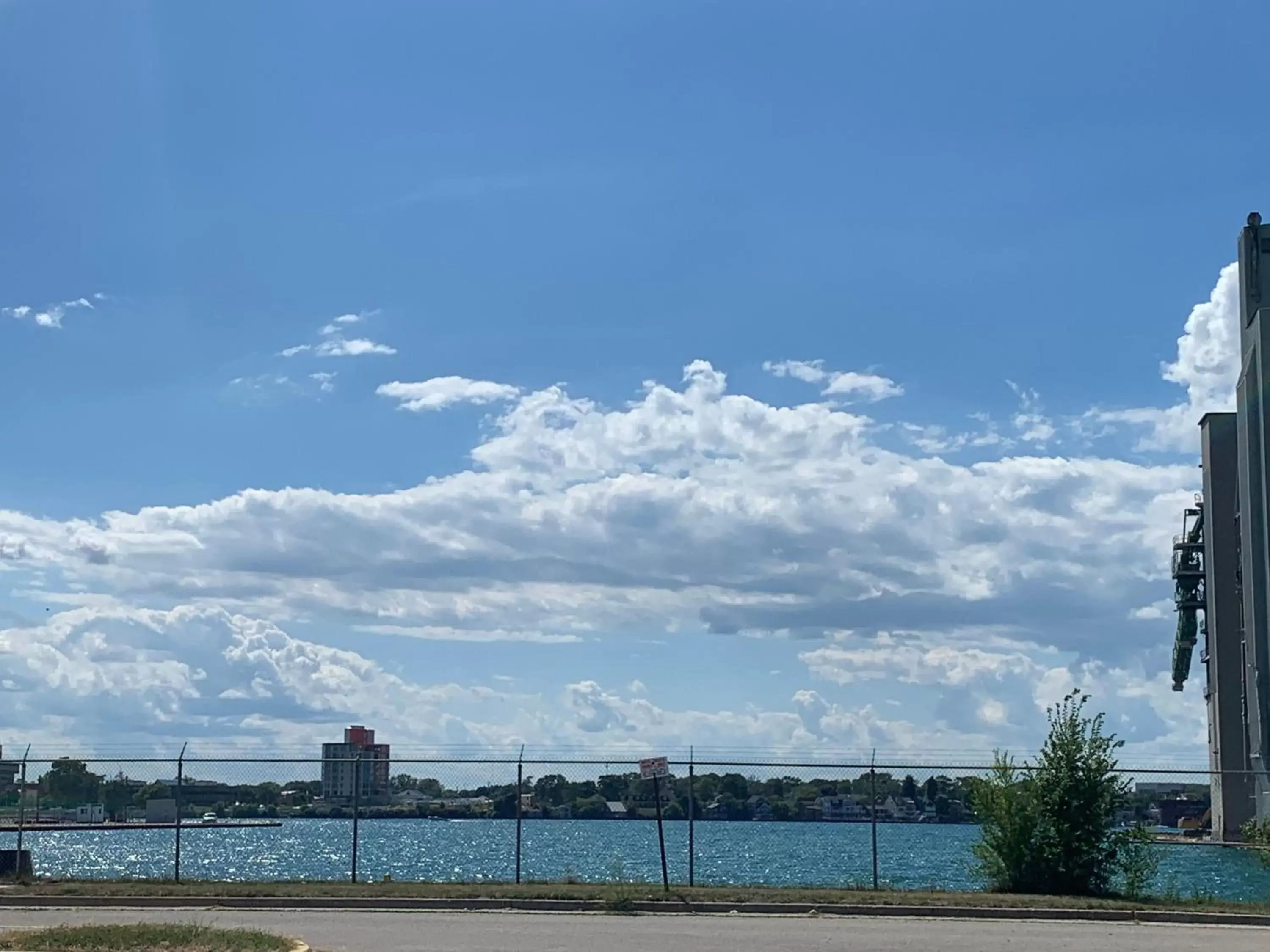 Lake view in Days Inn by Wyndham Sarnia Harbourfront