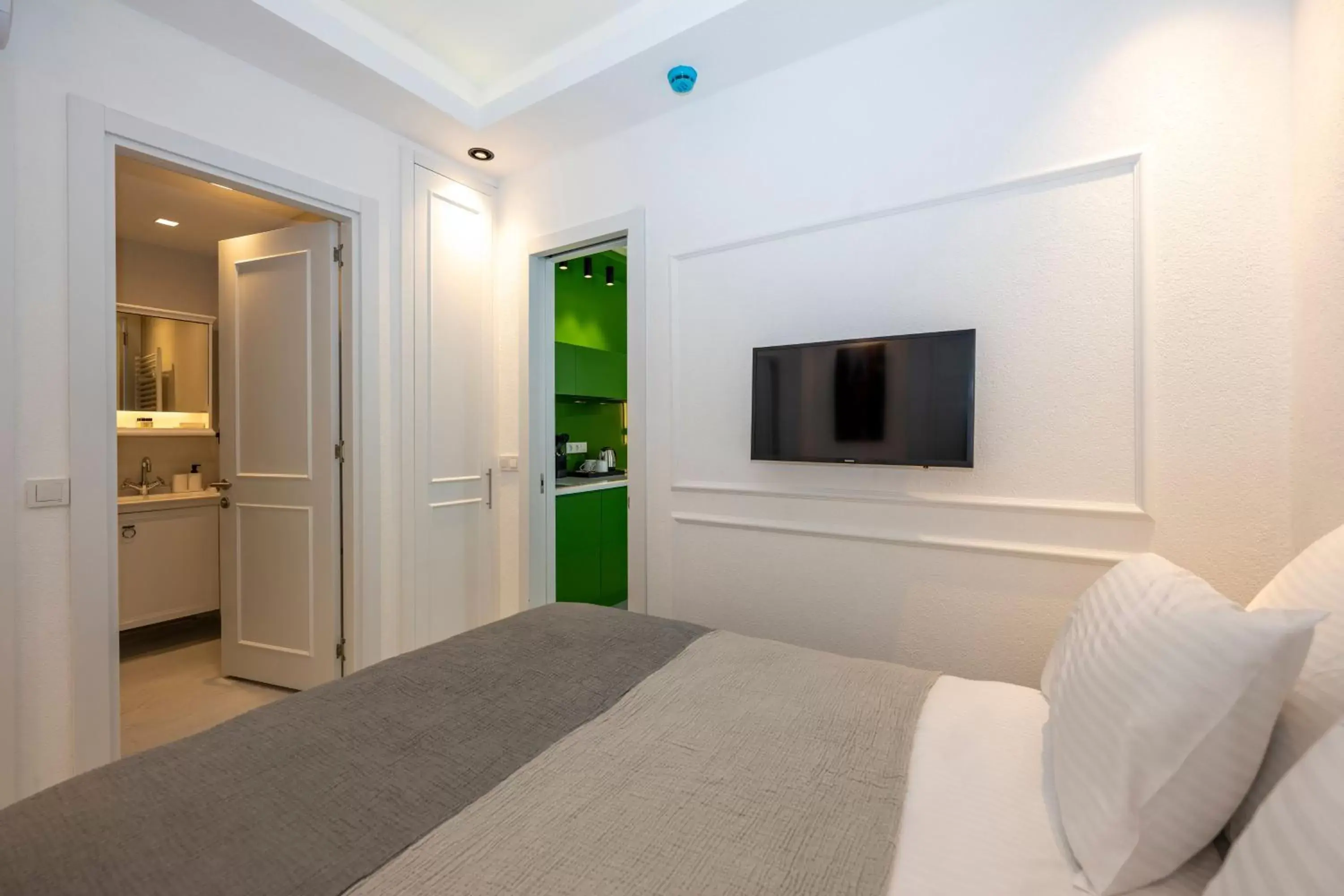 Bedroom, Bed in Juno Hotel Taksim