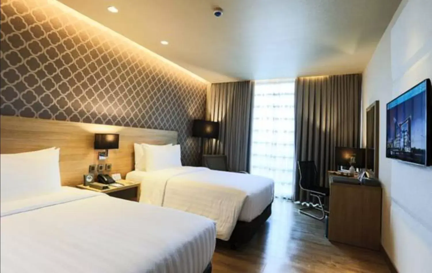 Photo of the whole room, Bed in bai Hotel Cebu
