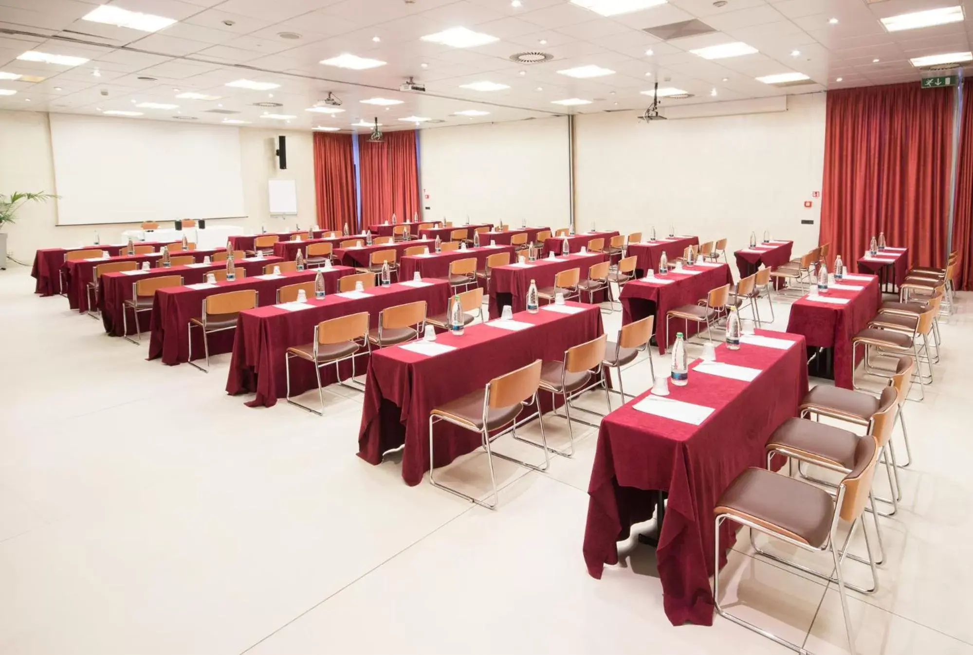Business facilities in Best Western Modena District