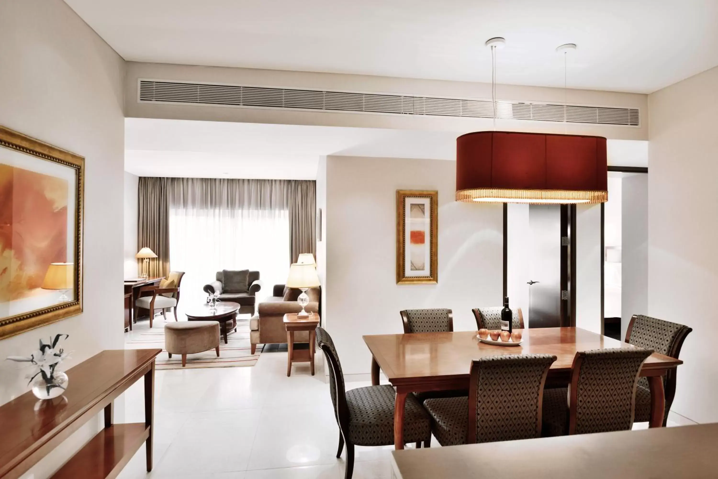 Living room, Restaurant/Places to Eat in Marriott Suites Pune