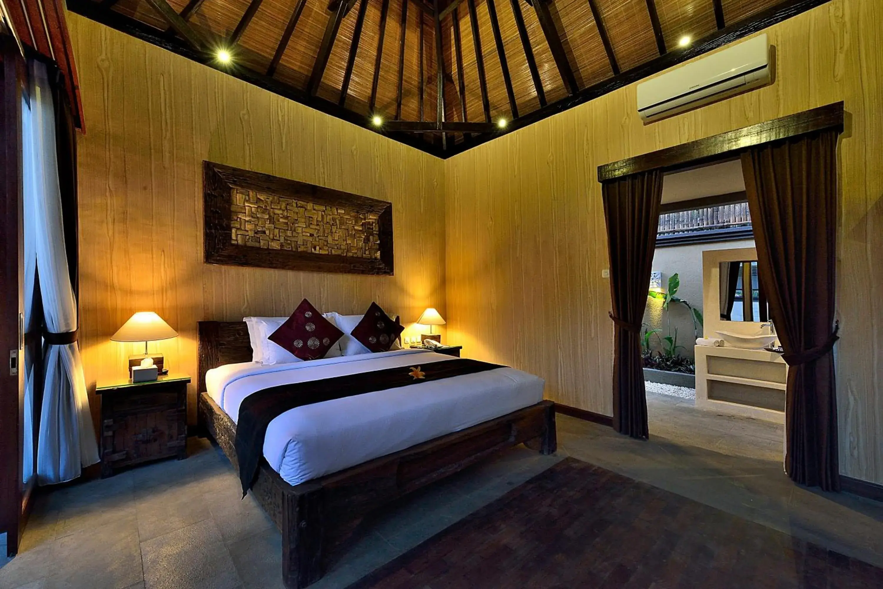 Photo of the whole room, Bed in Gino Feruci Villa Ubud by KAGUM Hotels