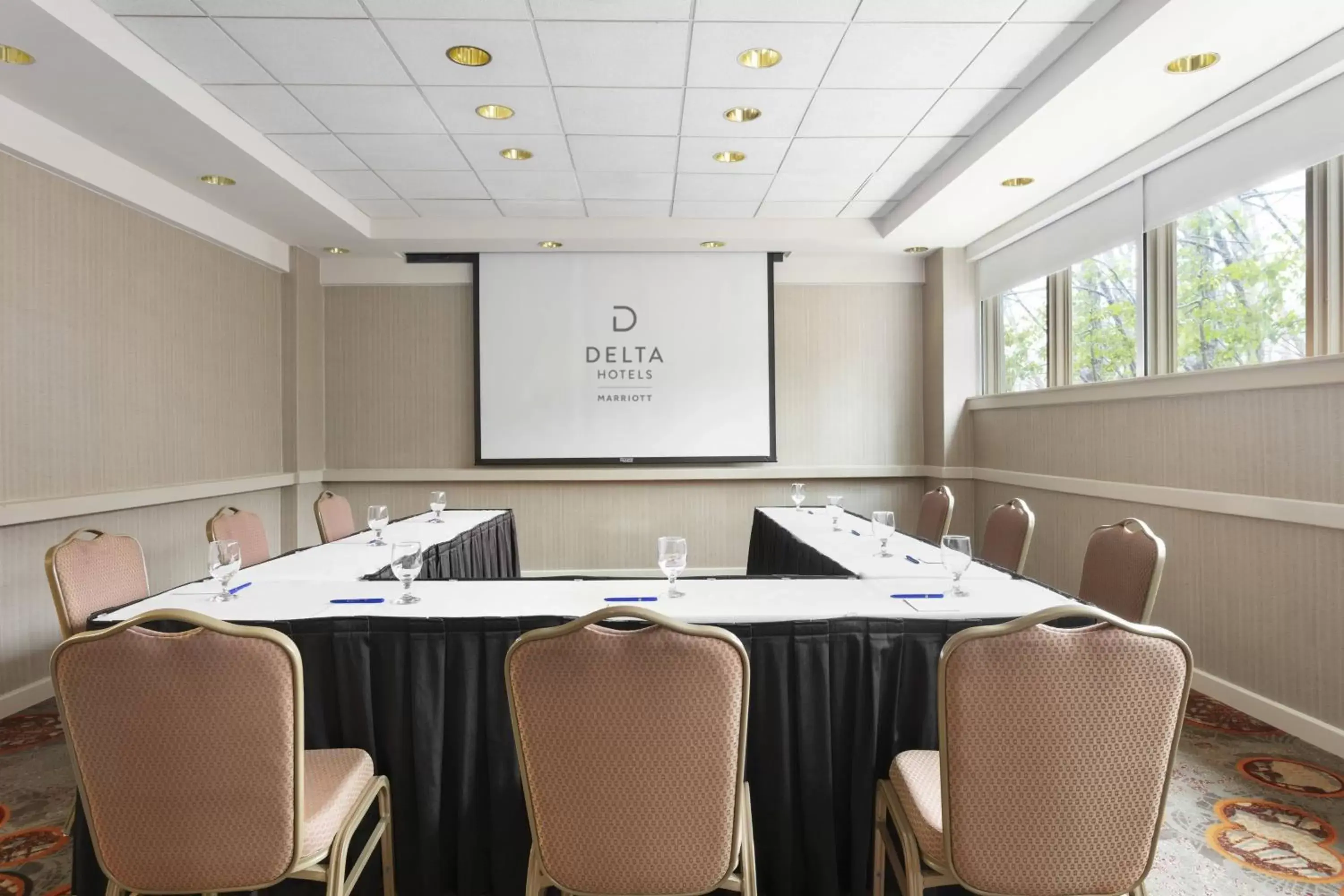 Meeting/conference room in Delta Hotels by Marriott Baltimore North