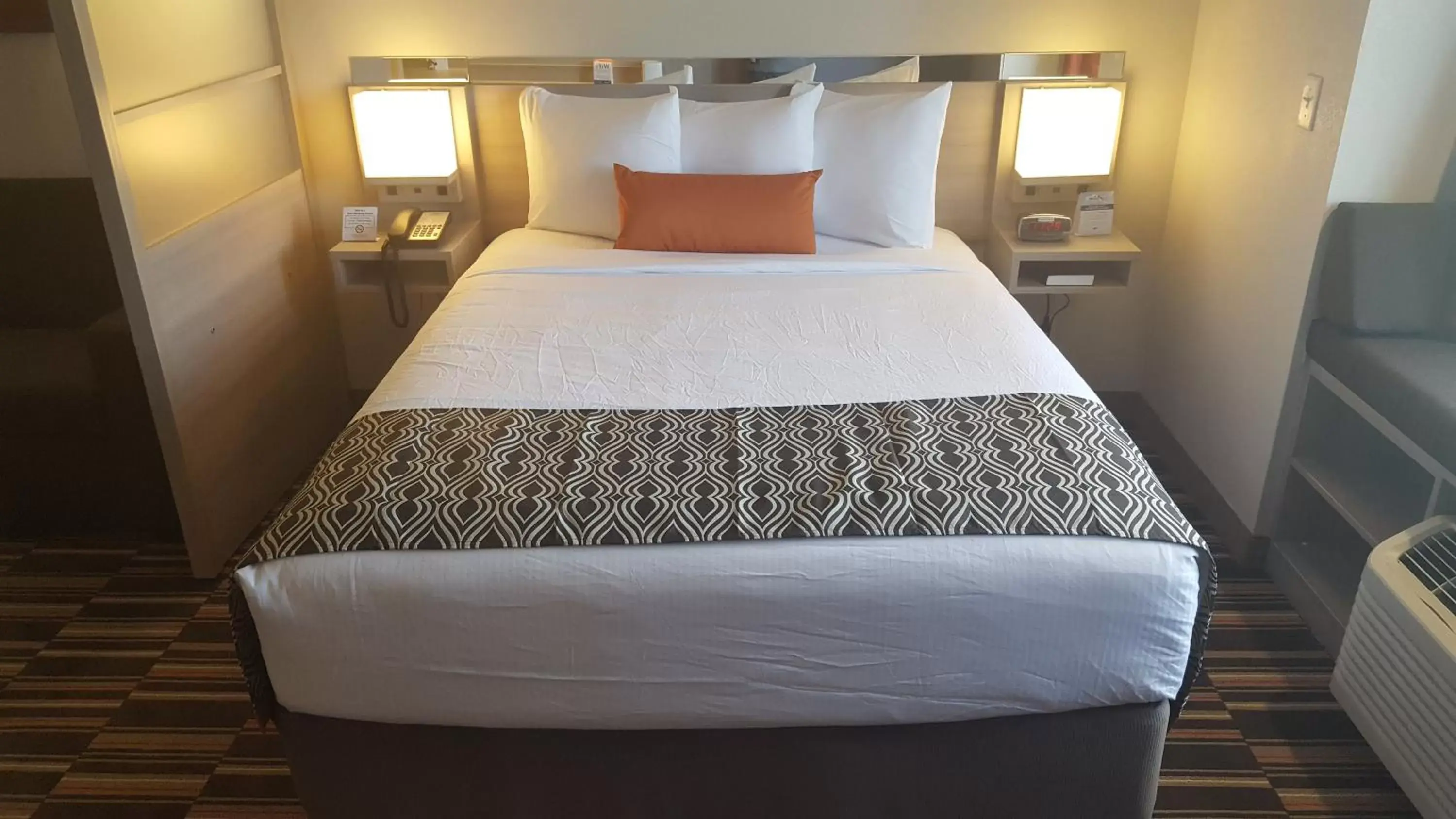 Bed in Microtel Inn & Suites by Wyndham Perry