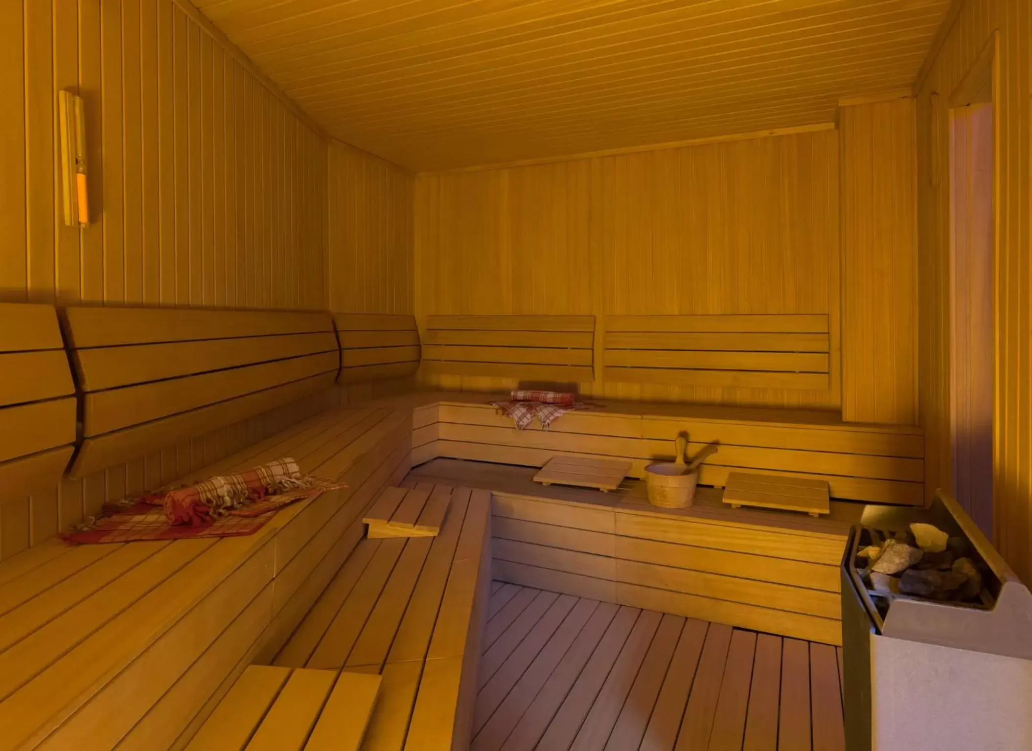 Sauna in DoubleTree by Hilton Istanbul - Sirkeci
