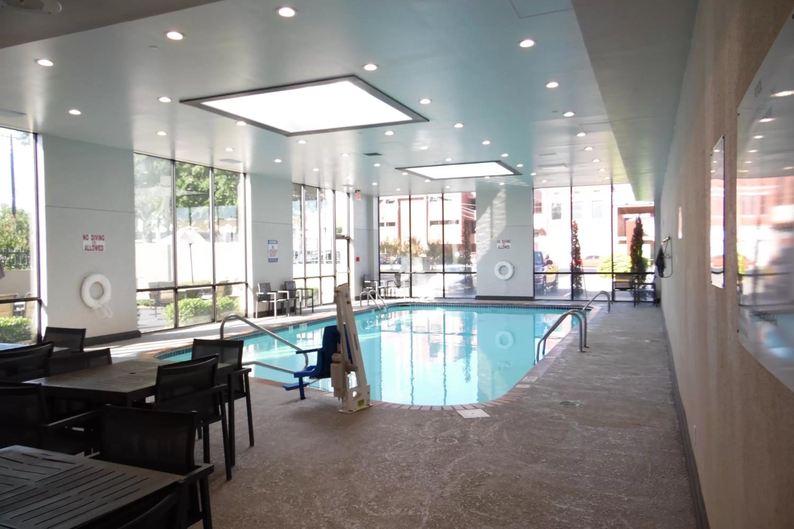 Swimming pool in Wyndham Fort Smith City Center