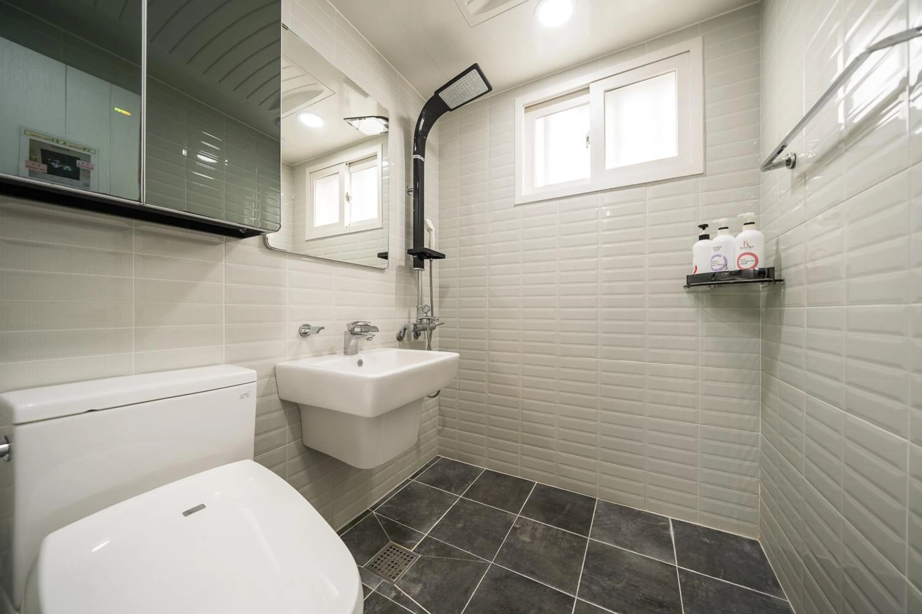 Bathroom in Malu Hotel Suwon