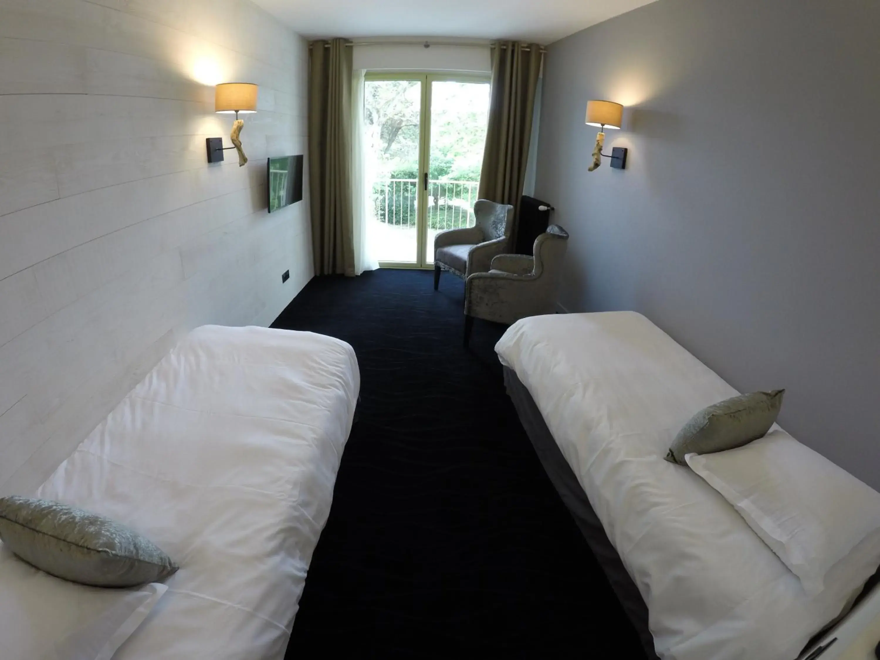 Photo of the whole room, Bed in Hotel les Brises