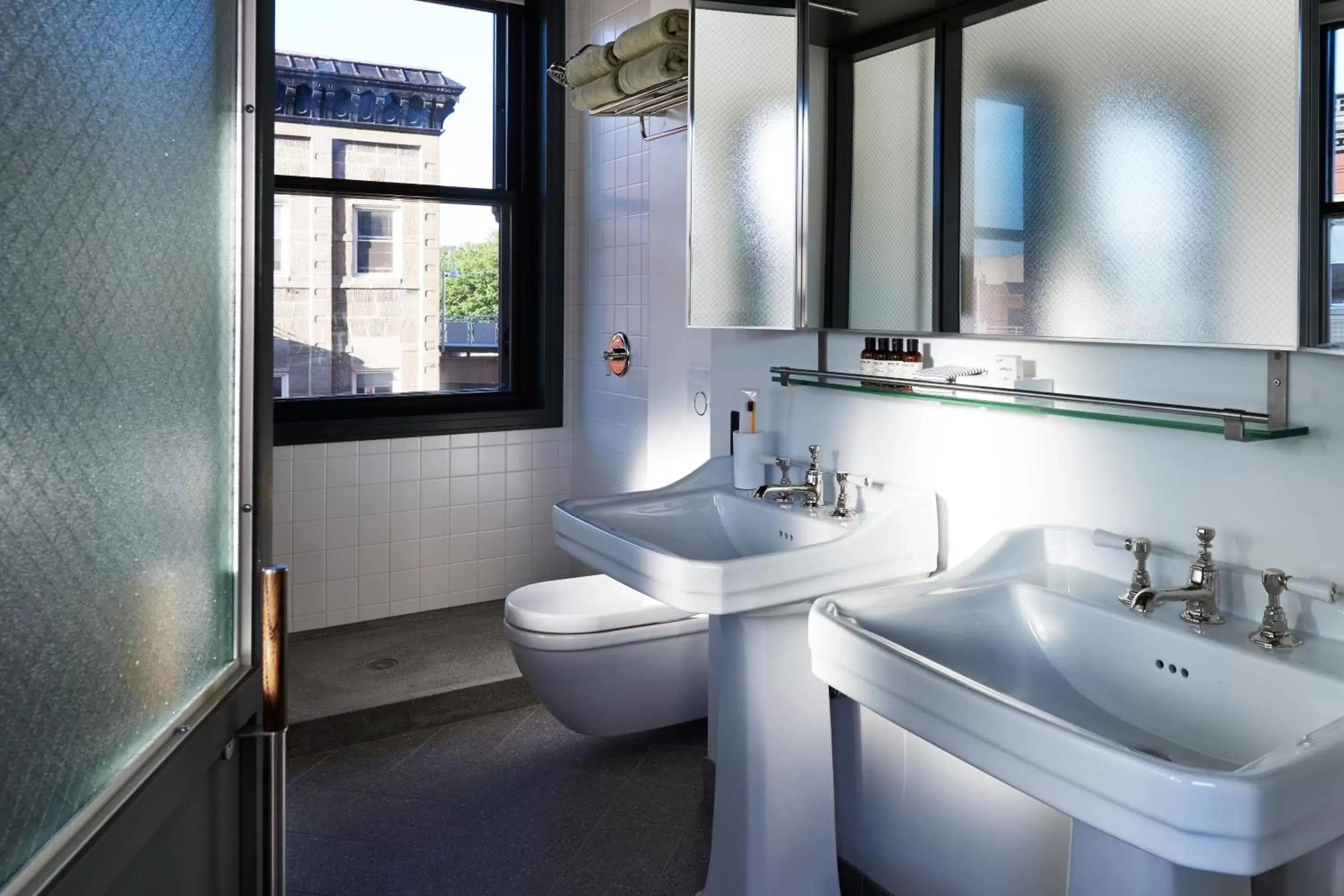 Toilet, Bathroom in The Robey, Chicago, a Member of Design Hotels