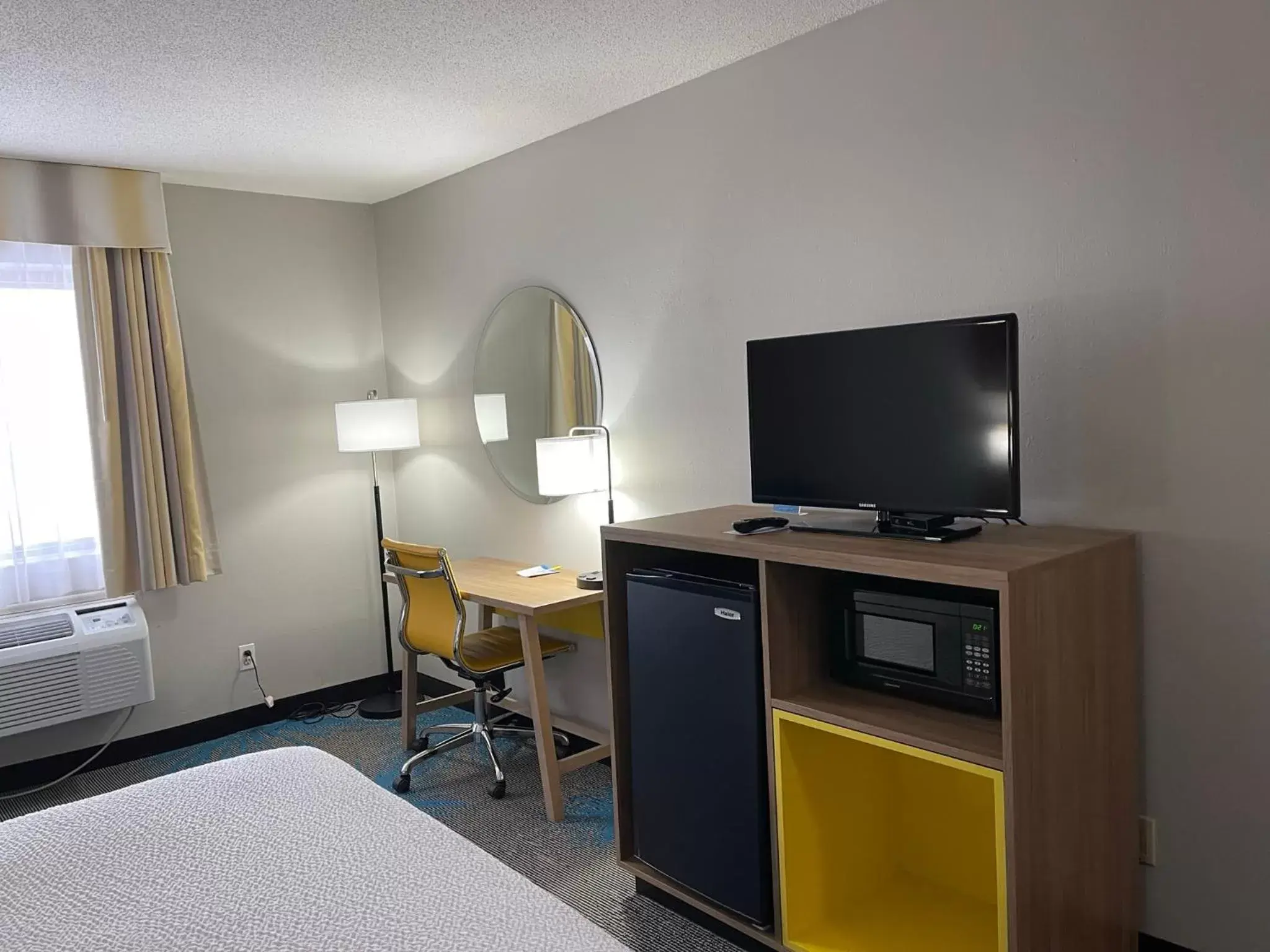 TV/Entertainment Center in Days Inn by Wyndham Colby