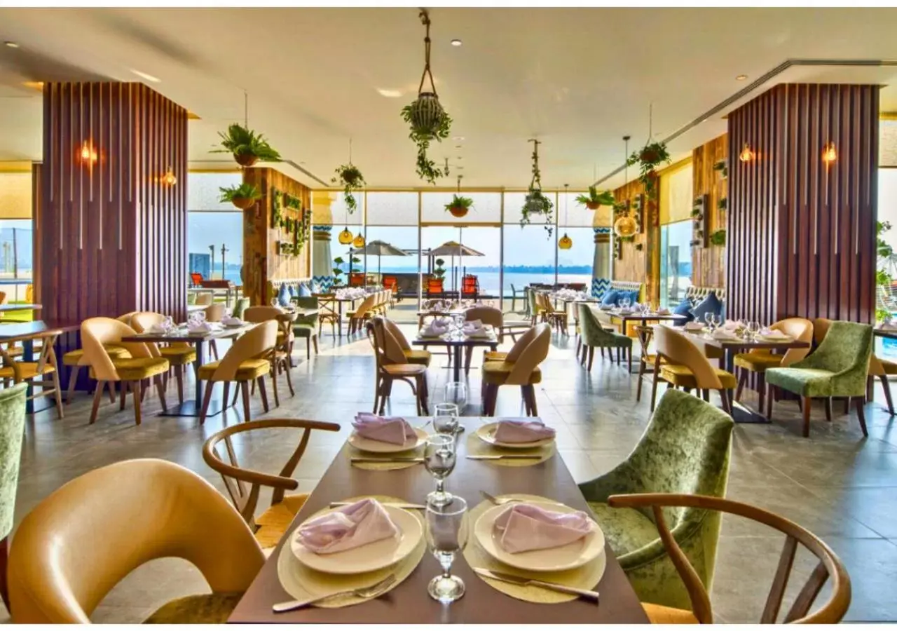 Restaurant/Places to Eat in Royal Central Hotel and Resort The Palm