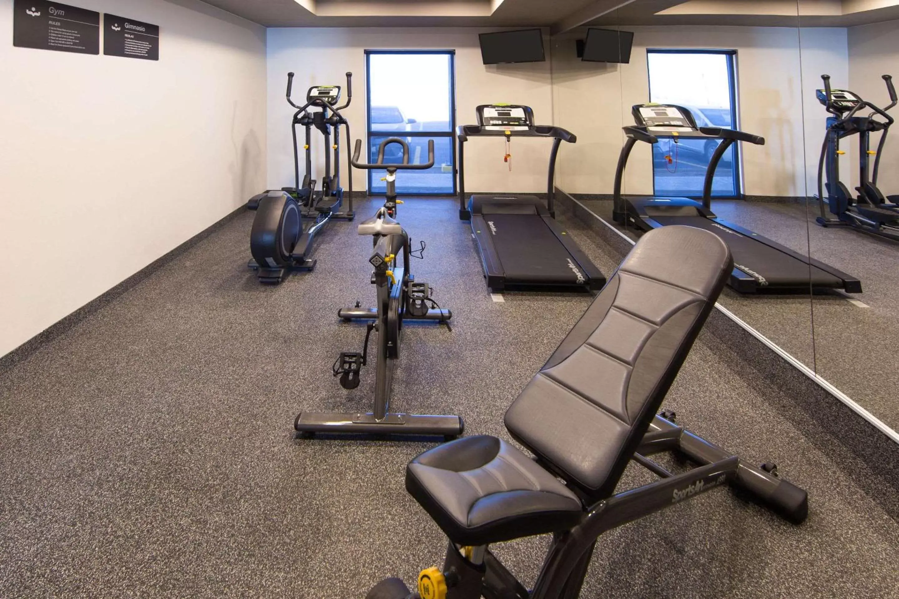 Fitness centre/facilities, Fitness Center/Facilities in Comfort Inn Delicias