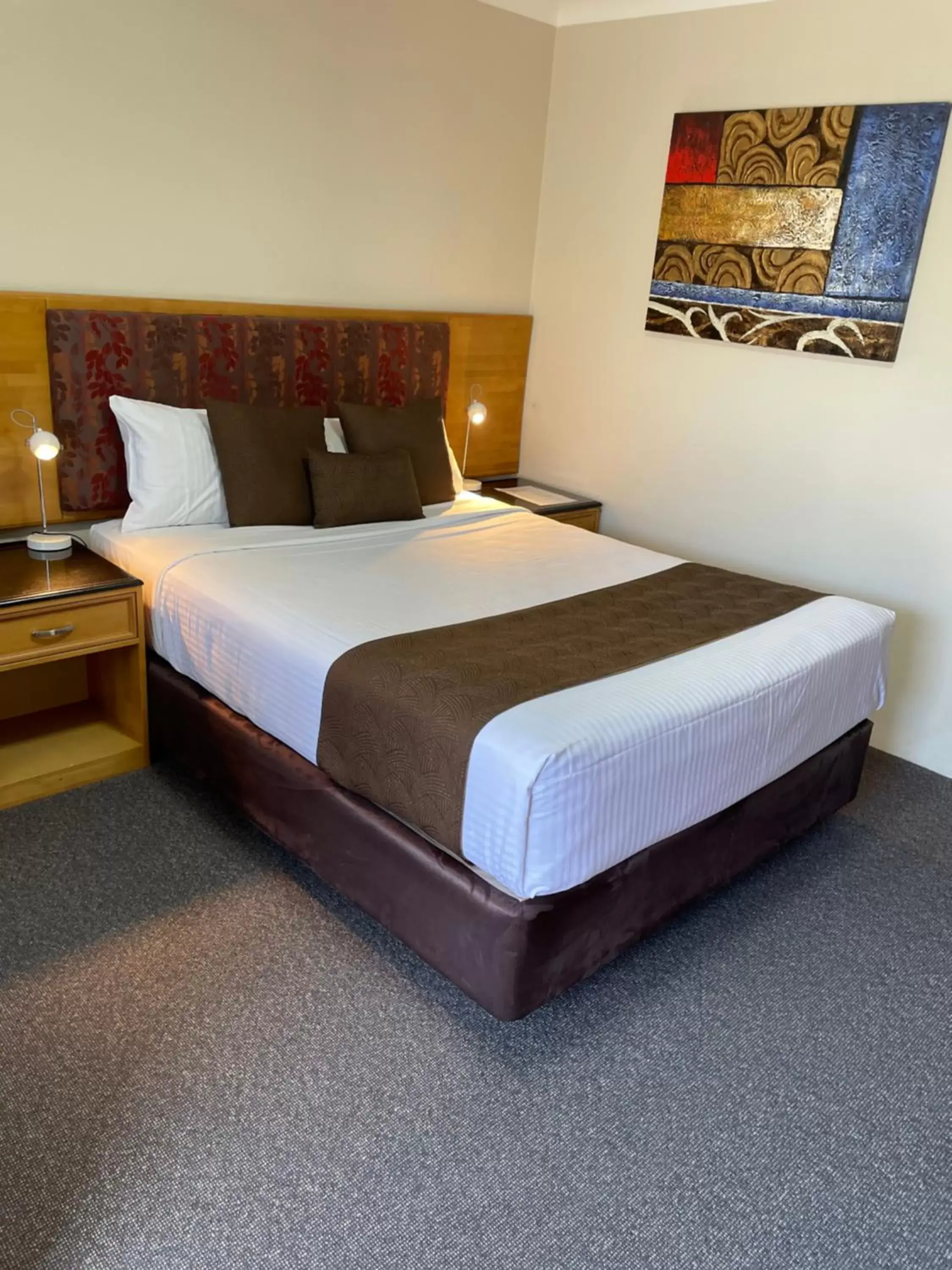 Bedroom, Bed in Noah's Mid City Motor Inn Muswellbrook