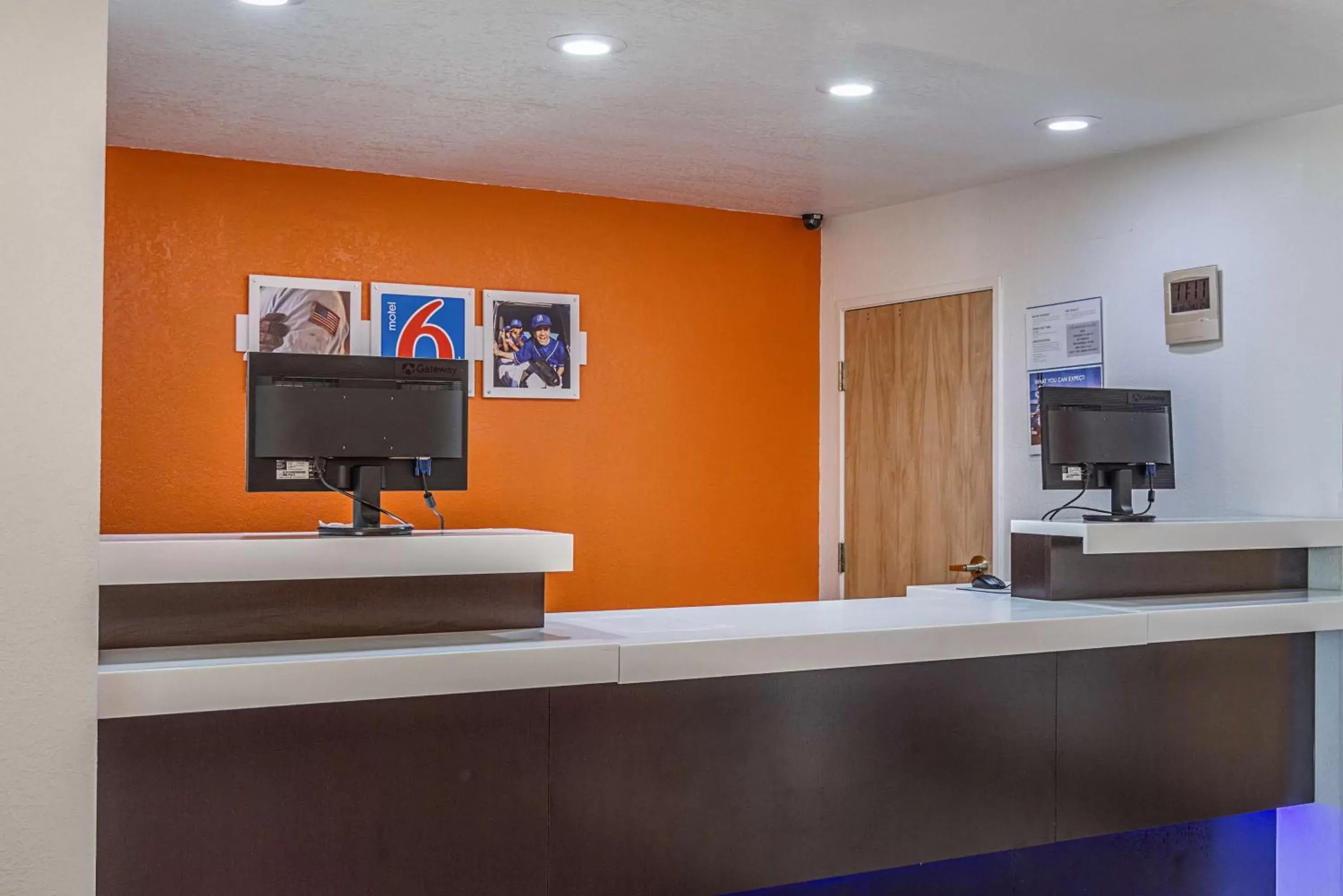 Lobby or reception in Motel 6-Mcalester, OK Lobby or reception in Motel 6-Mcalester, OK