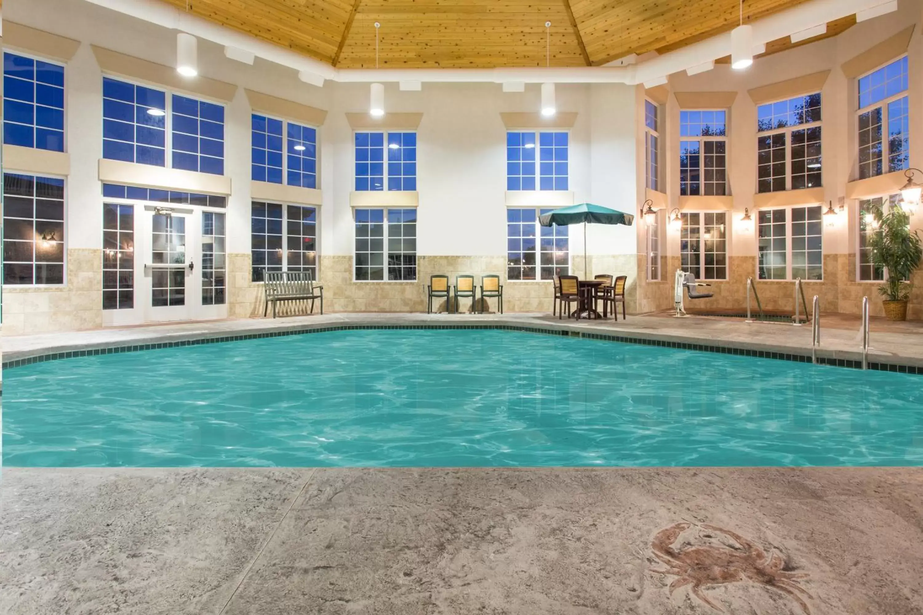 Swimming Pool in Best Western Plus Appleton Airport Mall Hotel