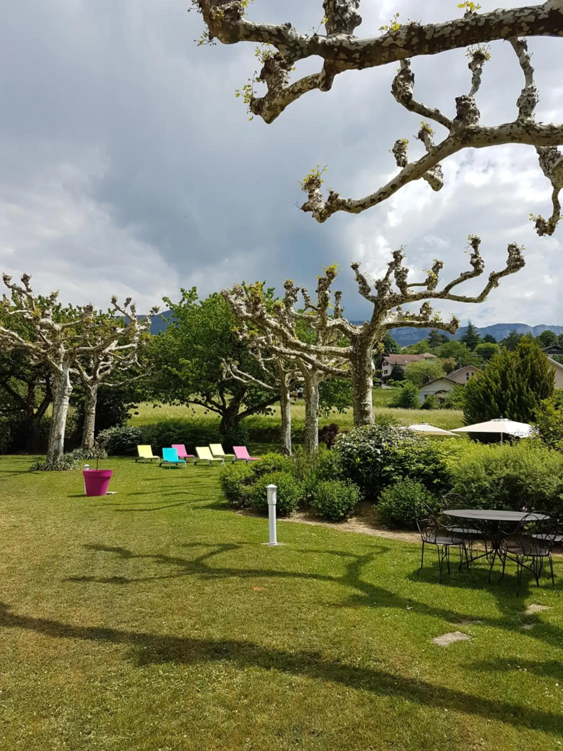 Natural landscape, Garden in Logis Auberge Saint Simond