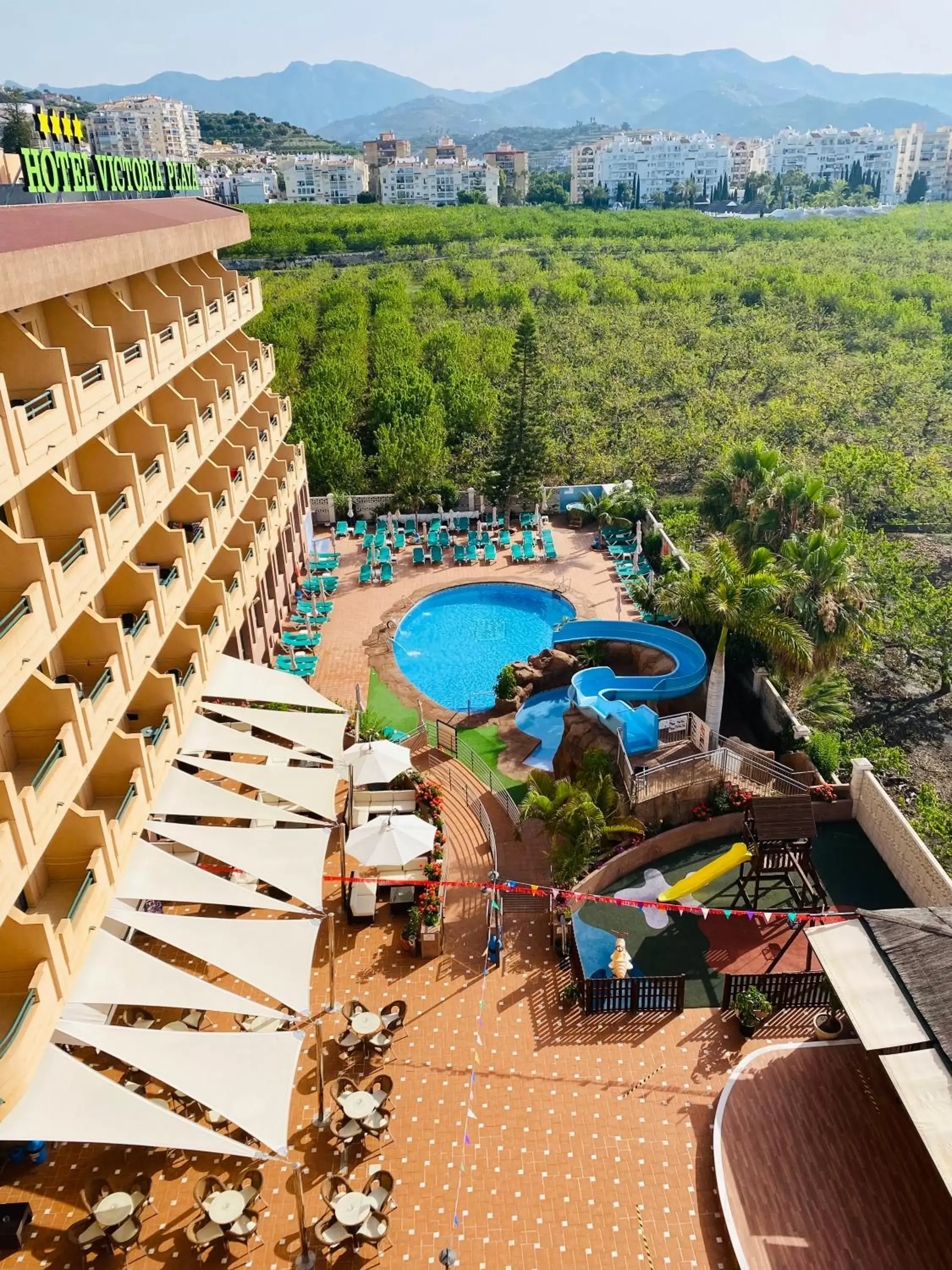 Pool view in Hotel Victoria Playa