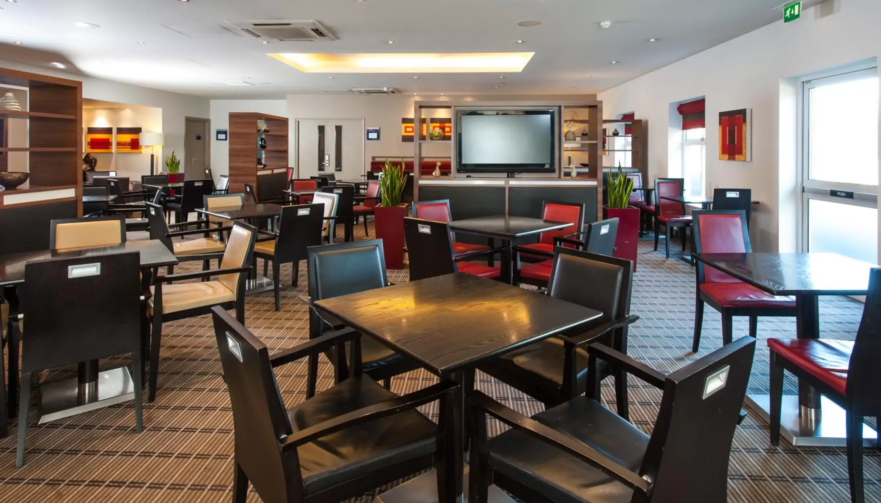 Restaurant/Places to Eat in Holiday Inn Express Bristol Filton, an IHG Hotel