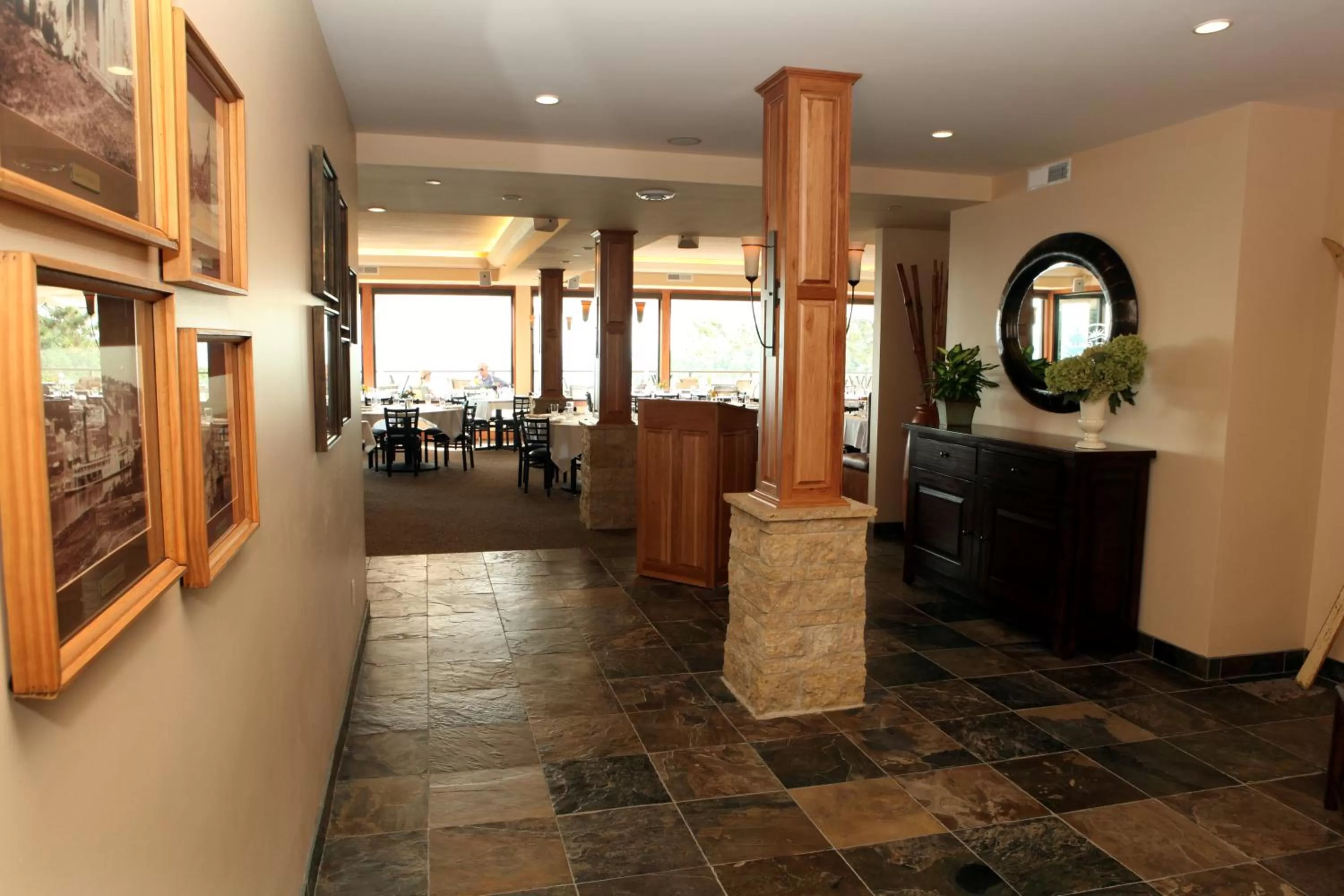 Restaurant/places to eat in Chestnut Mountain Resort