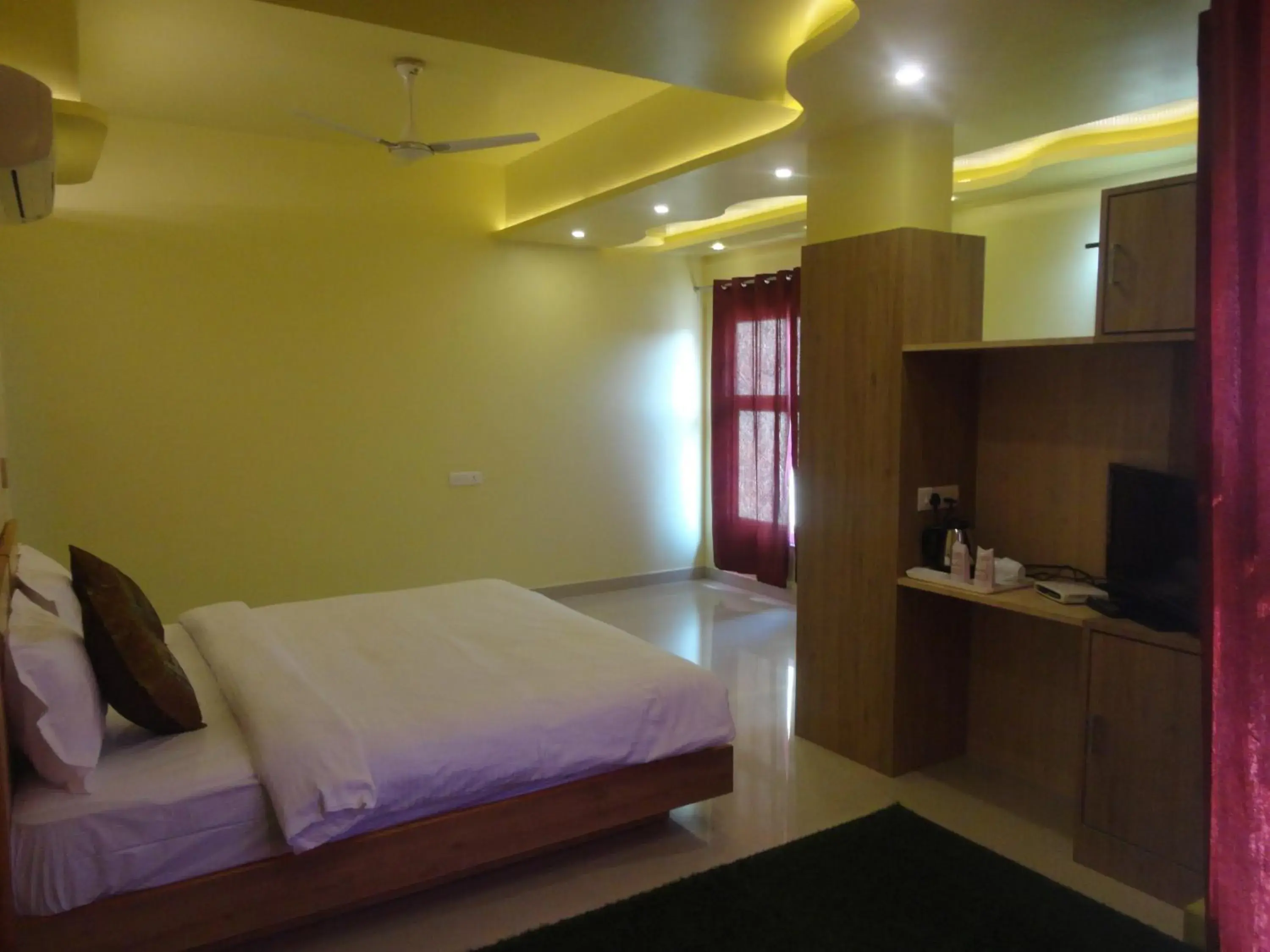 Bedroom, Bed in Hotel Banaras Haveli