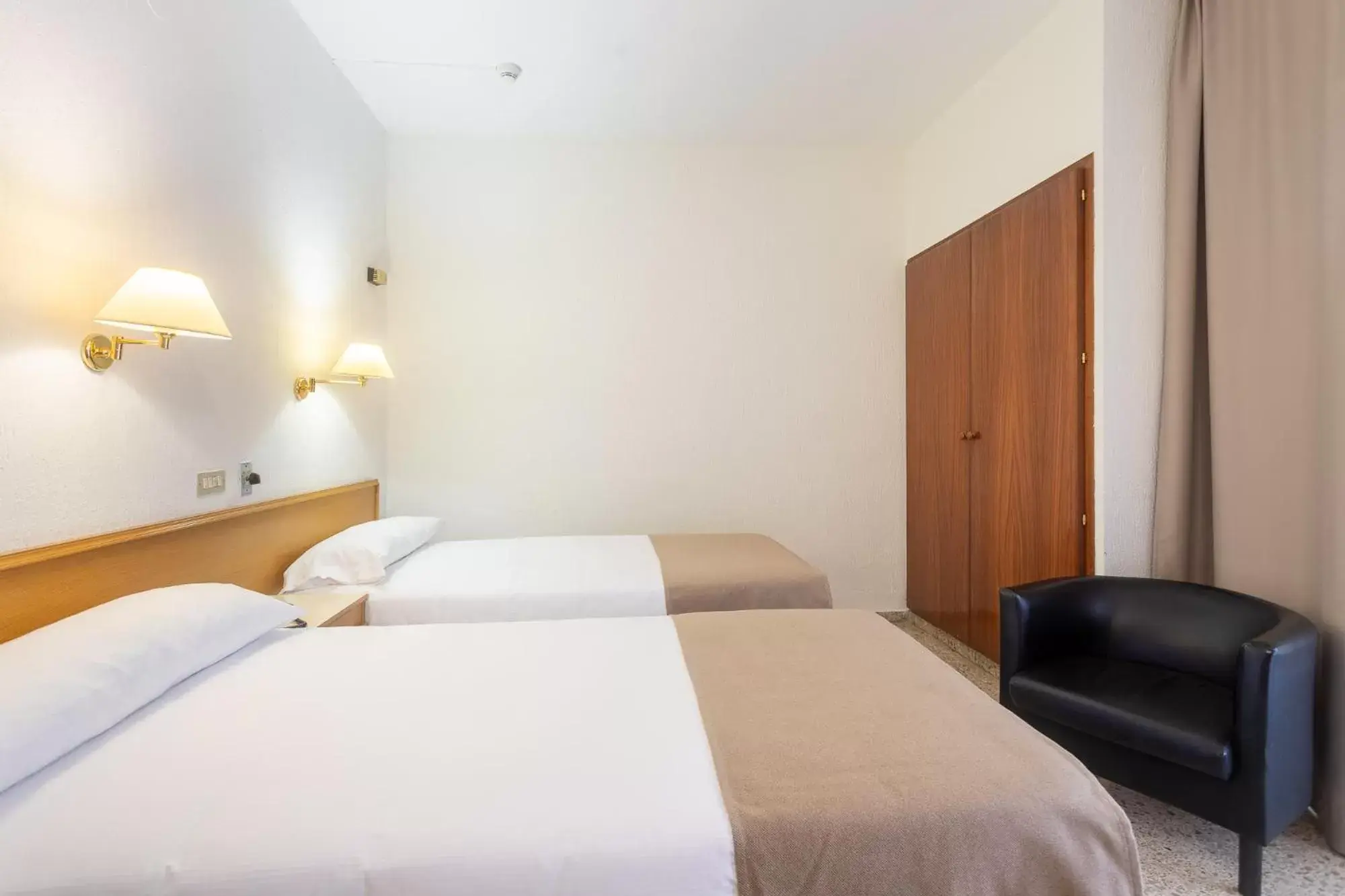 Bedroom, Bed in Hotel Leuka Bedroom, Bed in Hotel Leuka