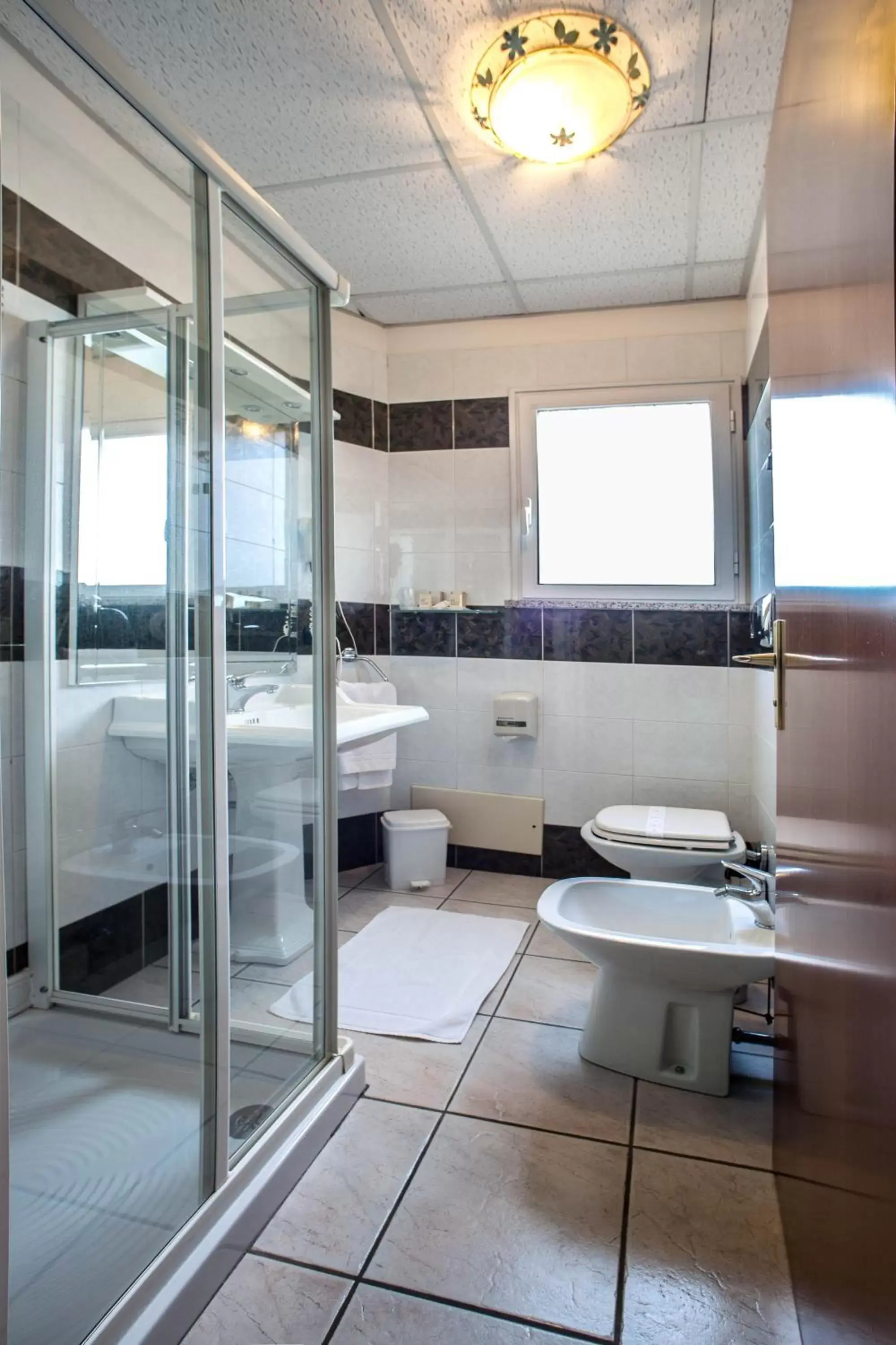 Bathroom in Hotel Palladium