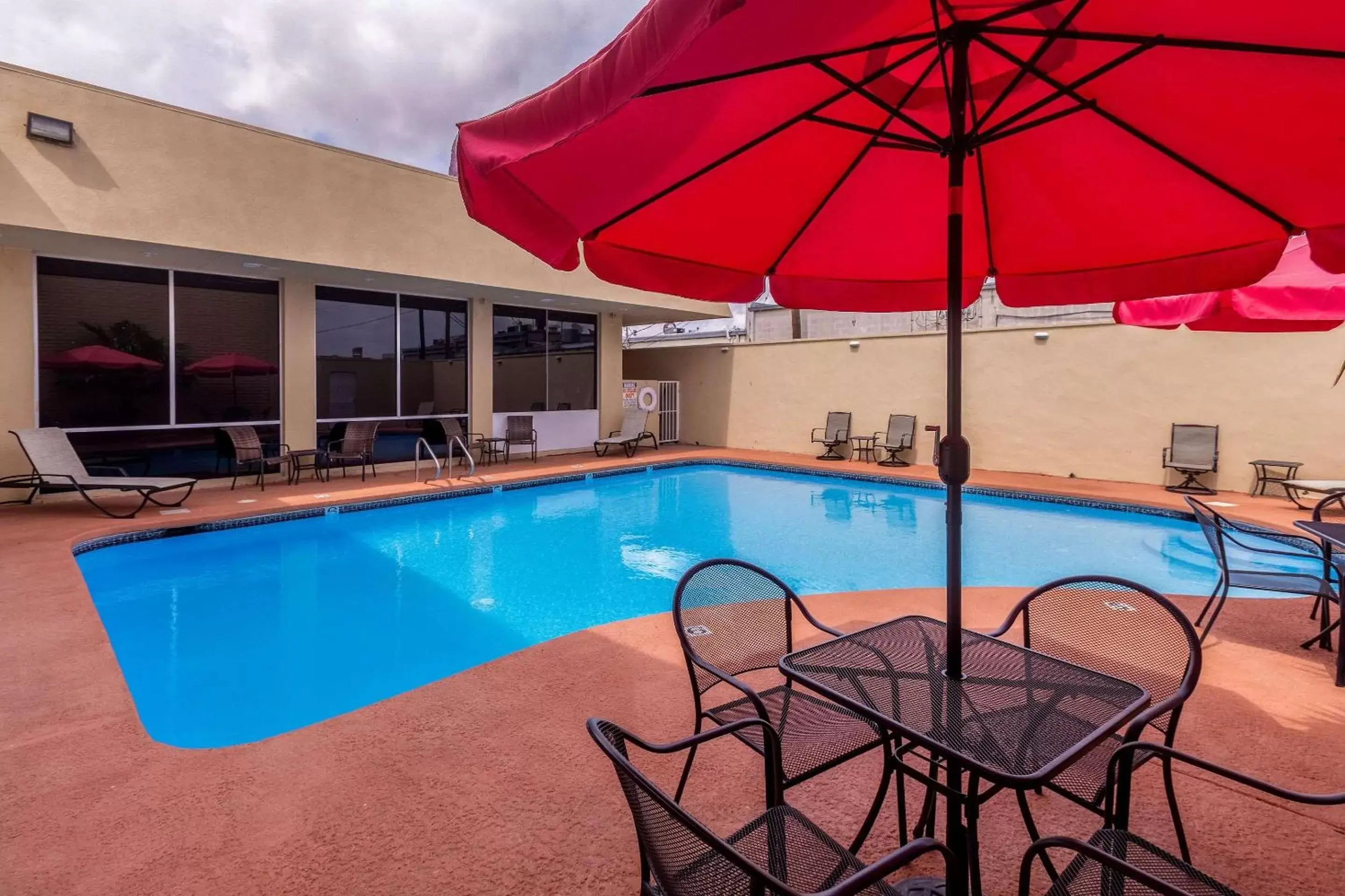 Pool view, Swimming Pool in Clarion Inn near McAllen Airport