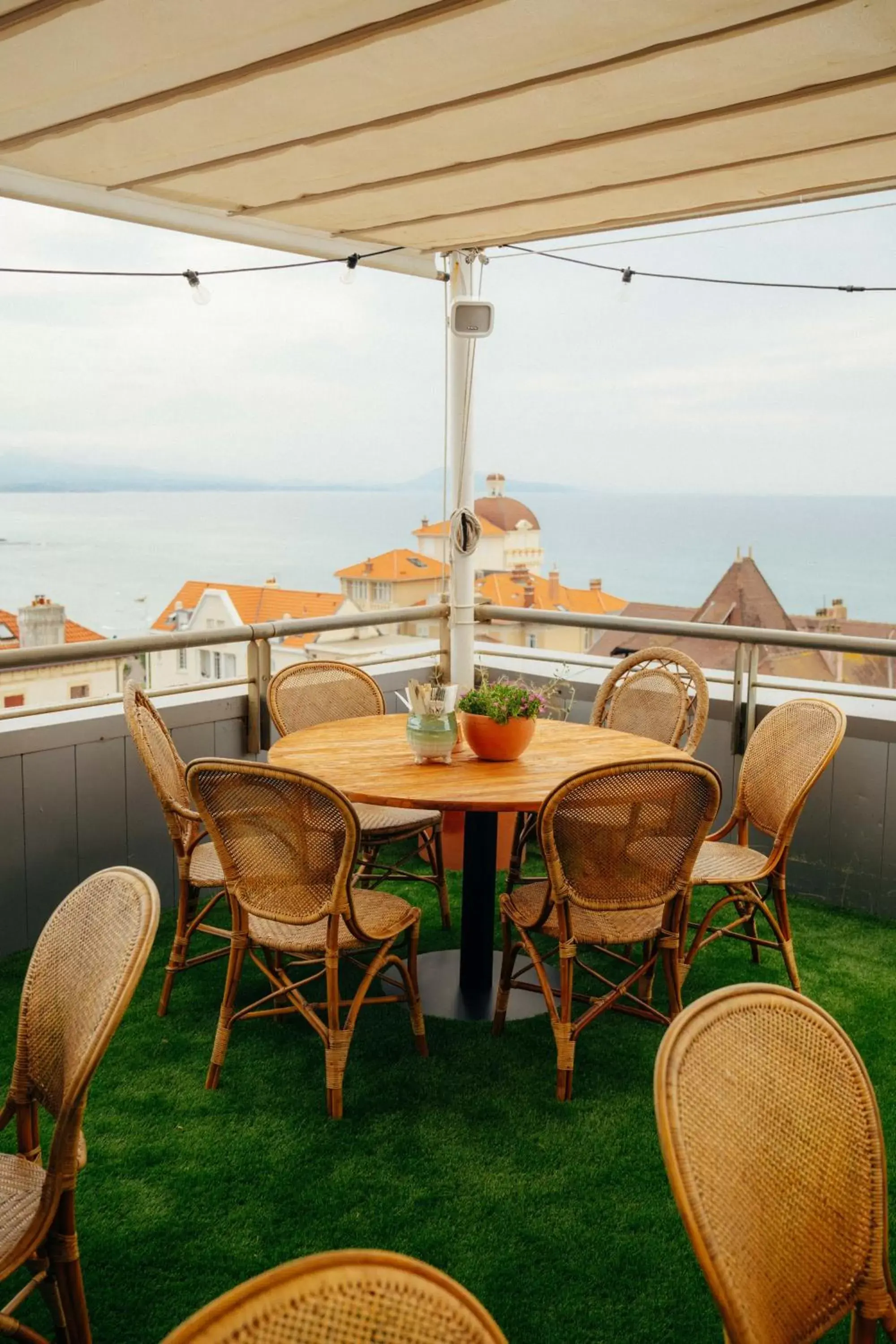 Patio in Radisson Blu Hotel Biarritz