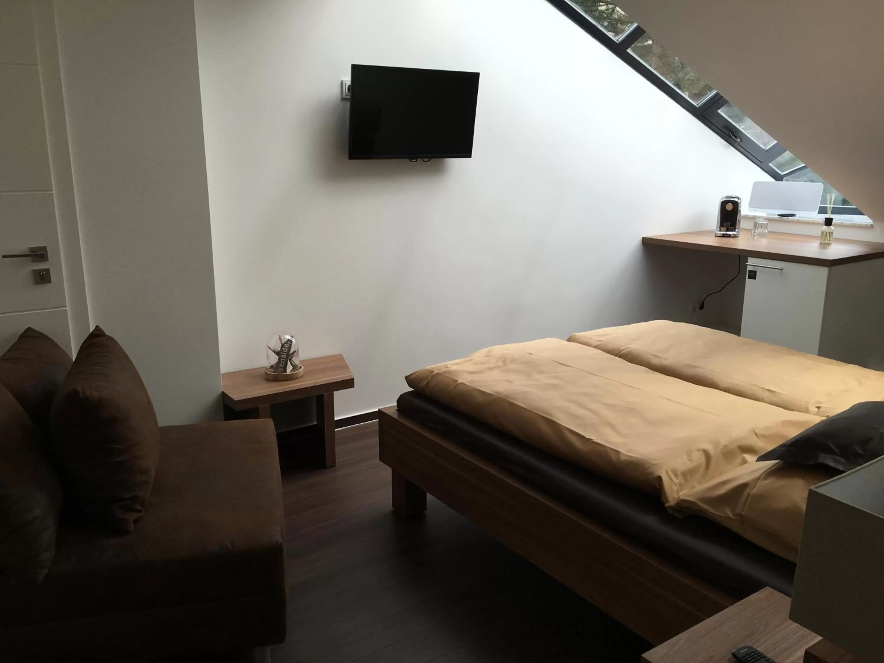 Photo of the whole room, Bed in Seaside-Townhouse