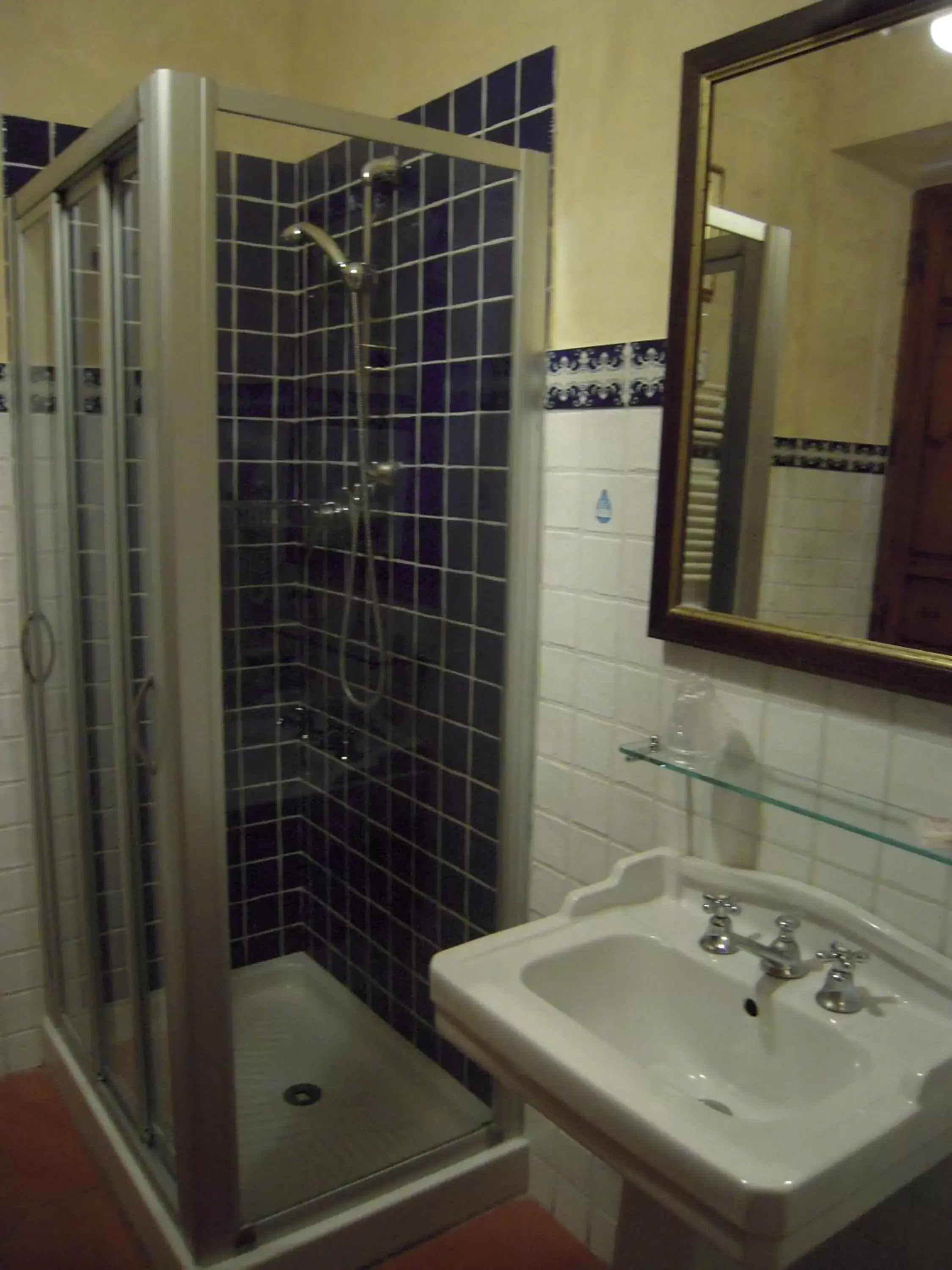Shower, Bathroom in B&B Palazzo Al Torrione 2