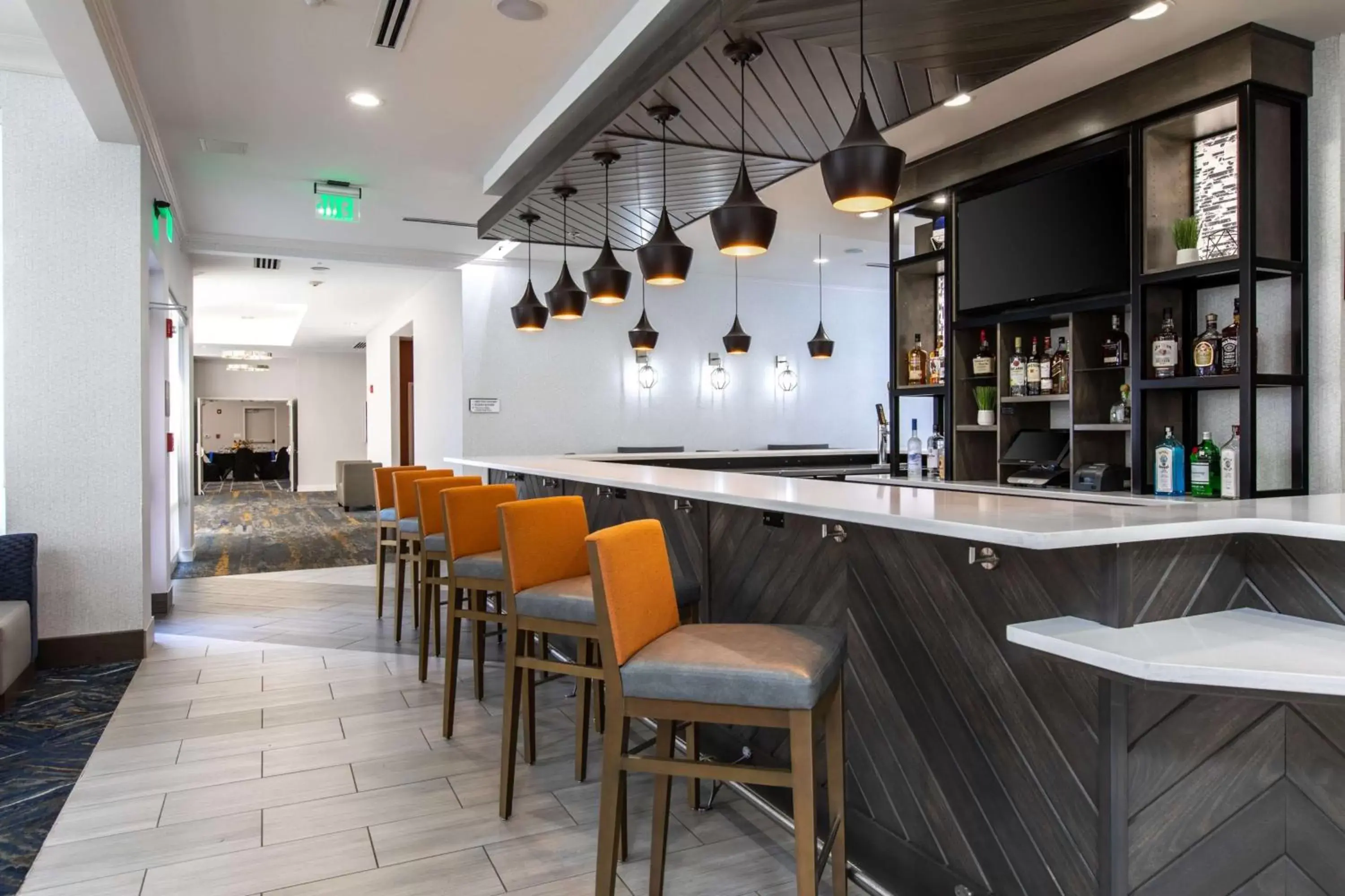 Lounge or bar in Hilton Garden Inn Lynchburg Lounge or bar in Hilton Garden Inn Lynchburg