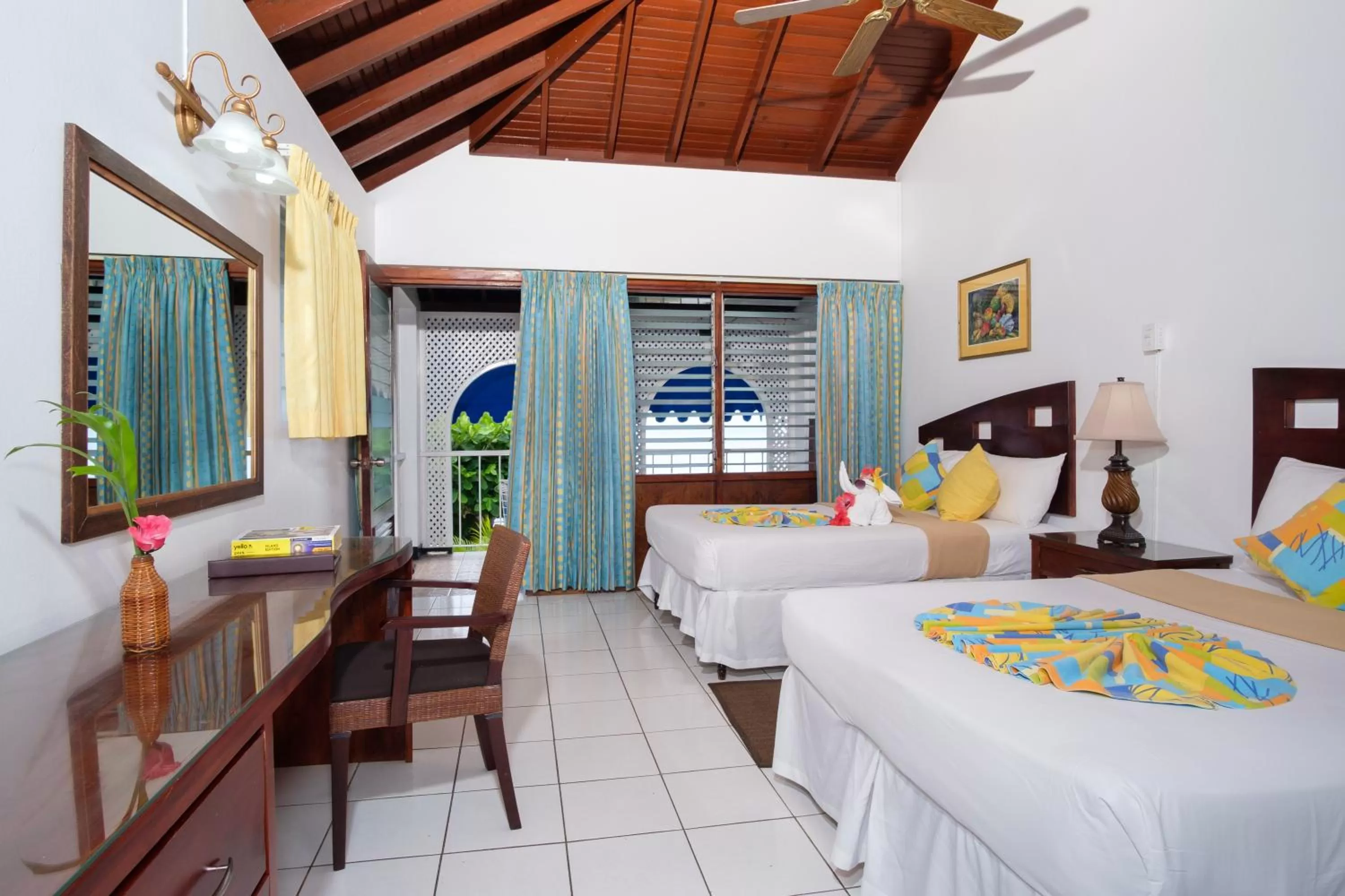 Bedroom, Bed in Hibiscus Lodge Hotel