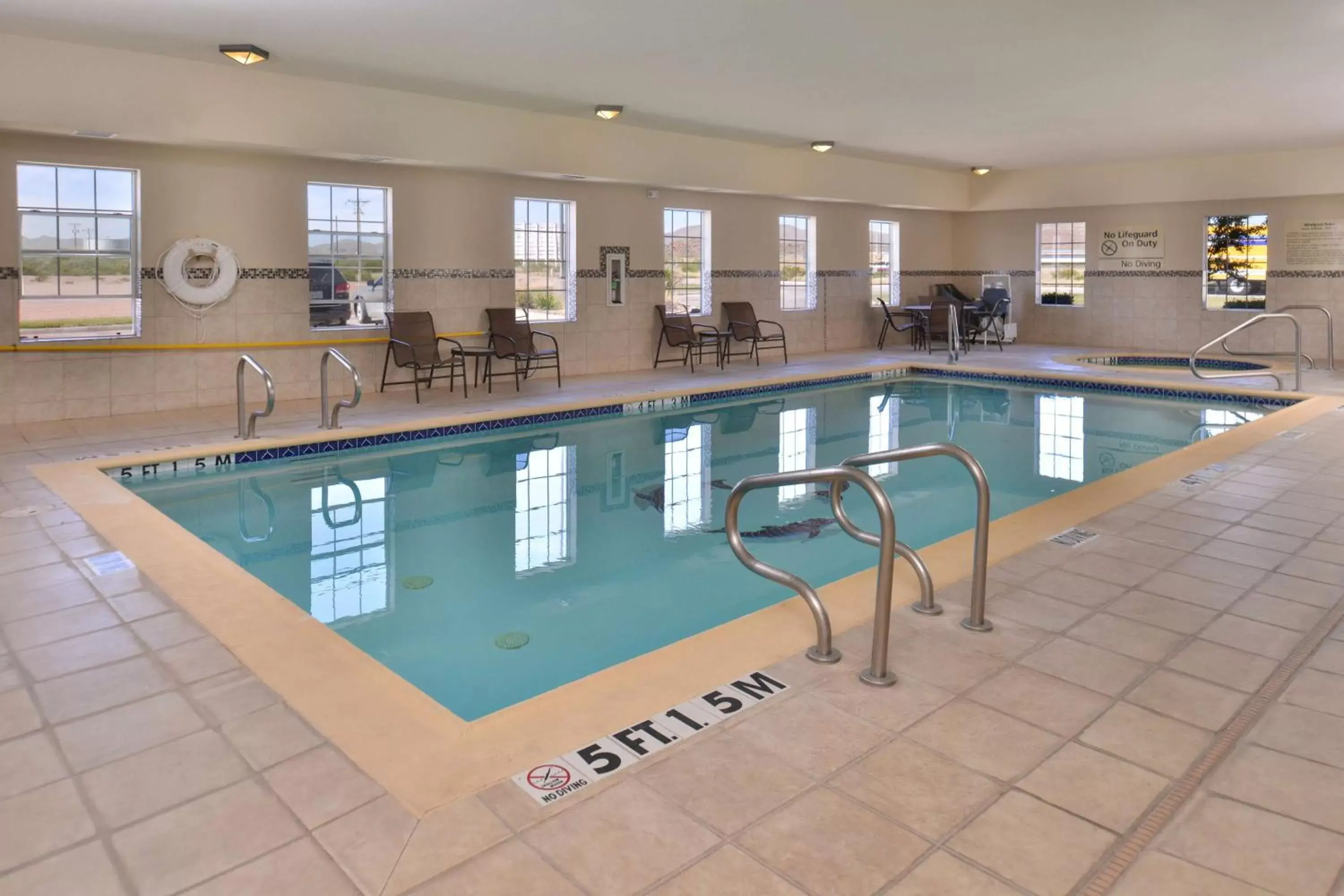 Pool view, Swimming Pool in Hampton Inn Van Horn