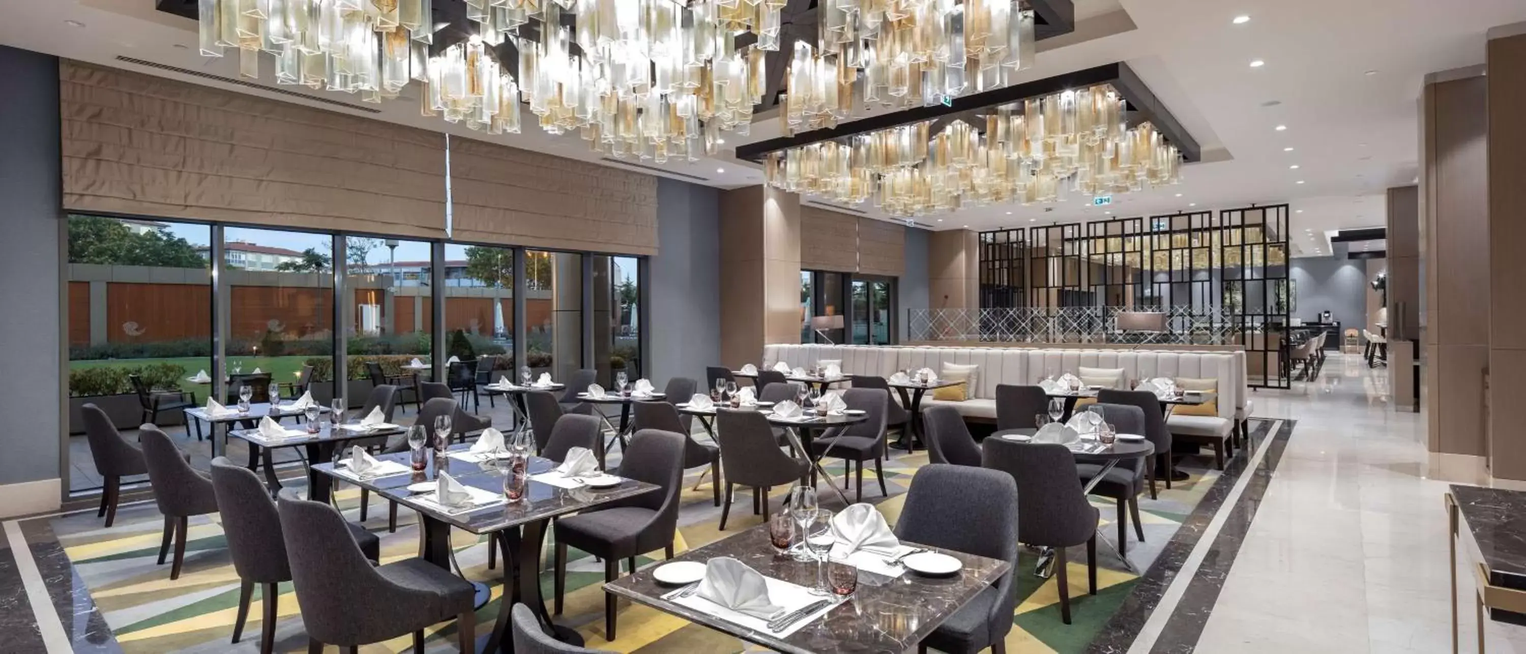 Restaurant/places to eat in Hilton Istanbul Bakirkoy Restaurant/places to eat in Hilton Istanbul Bakirkoy